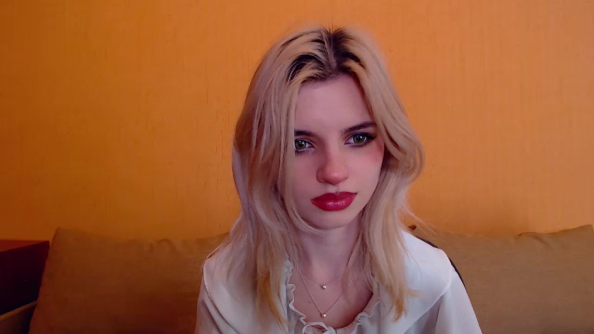 Gallery image thumbnail from Erineys's myfreecams stream on, 01/11/2024, 17:03 image 6 of 20