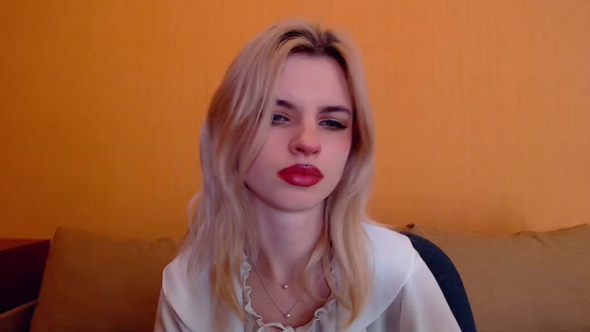 Gallery image thumbnail from Erineys's myfreecams stream on, 01/11/2024, 17:03 image 1 of 20