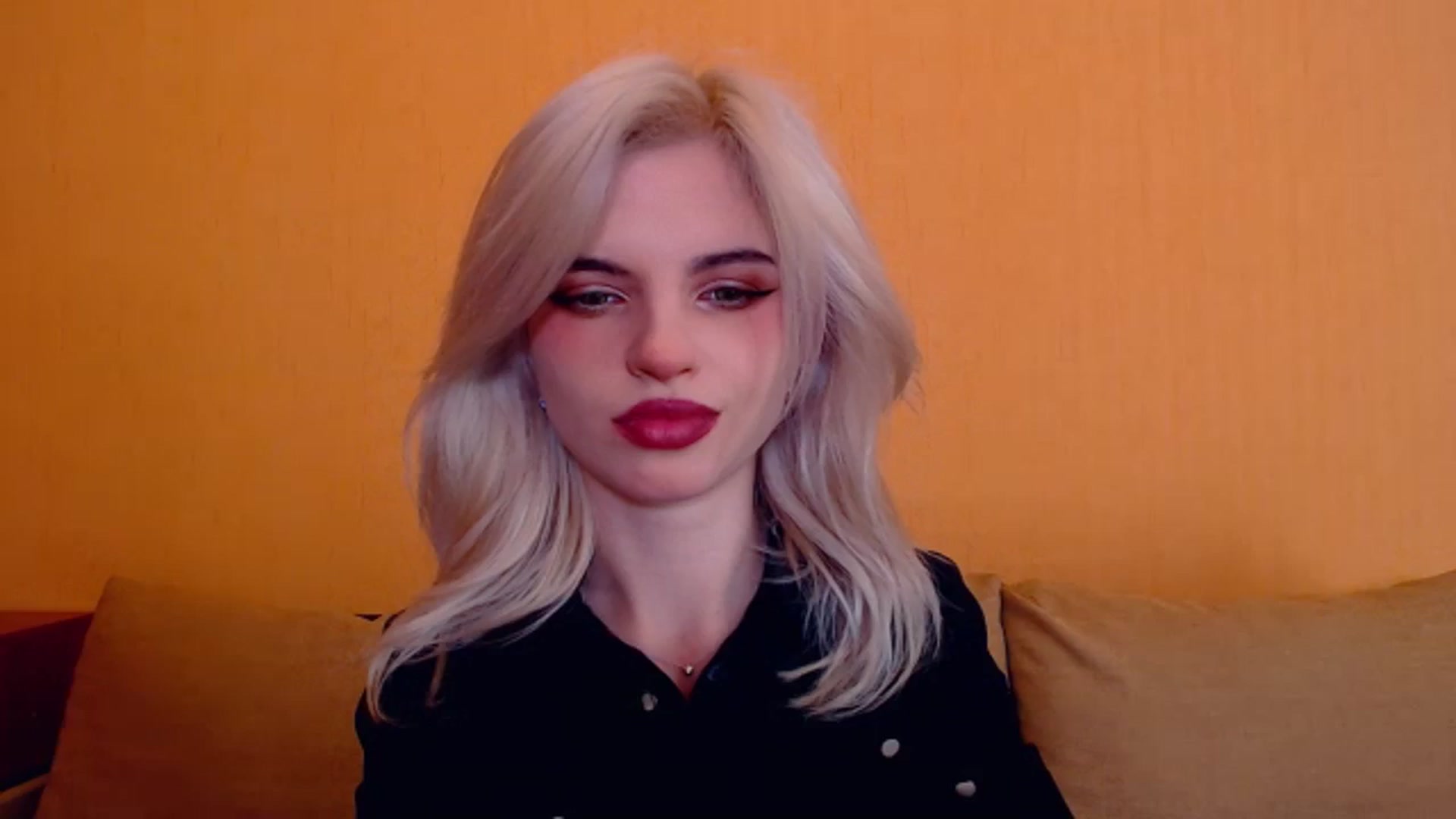 Gallery image thumbnail from Erineys's myfreecams stream on, 01/12/2024, 15:33 image 12 of 20