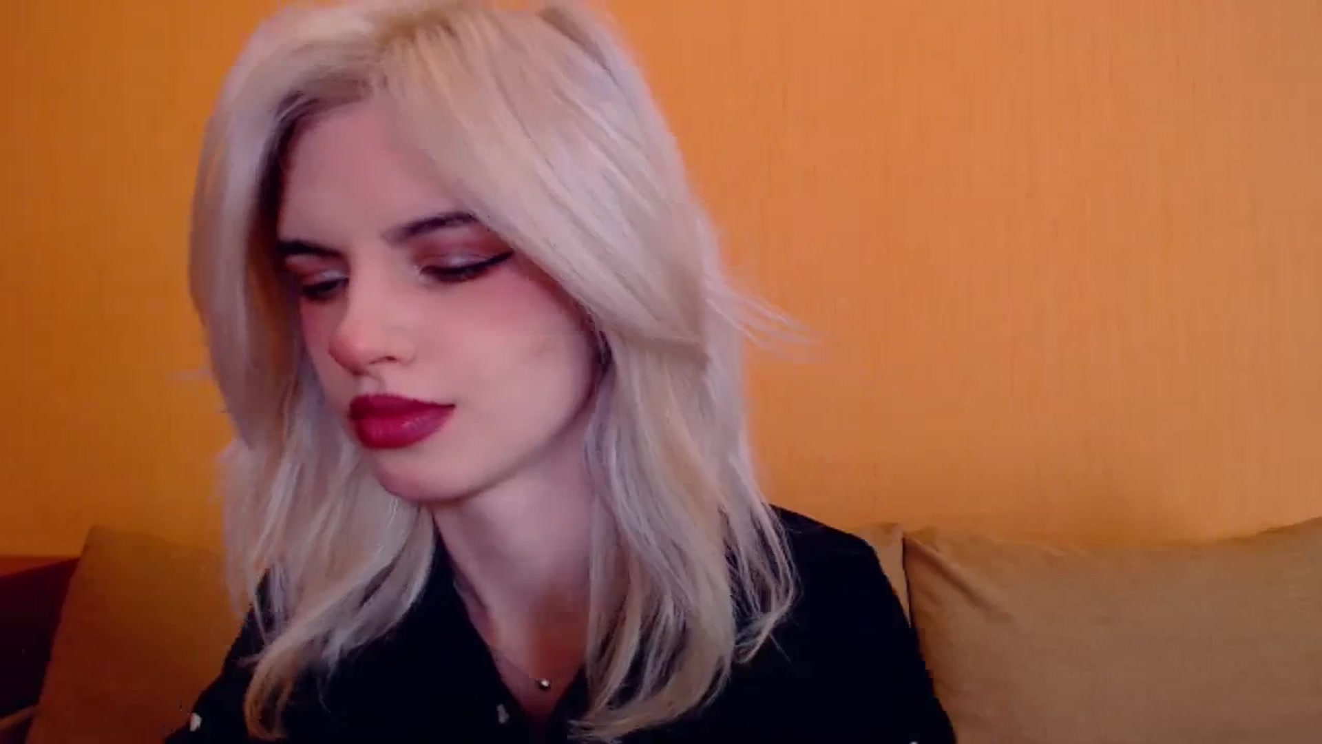 Gallery image thumbnail from Erineys's myfreecams stream on, 01/12/2024, 15:33 image 8 of 20
