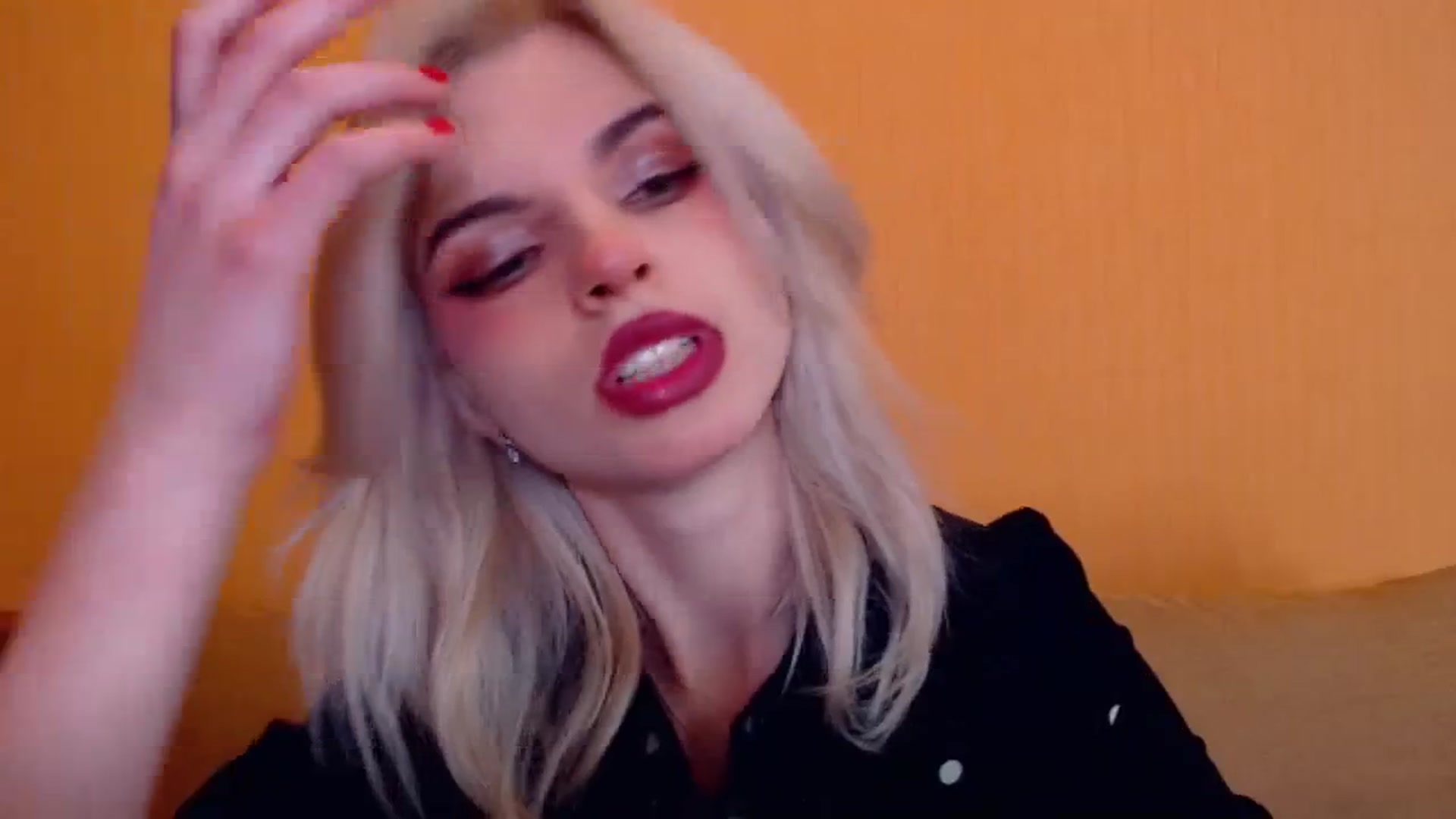 Gallery image thumbnail from Erineys's myfreecams stream on, 01/12/2024, 15:33 image 4 of 20
