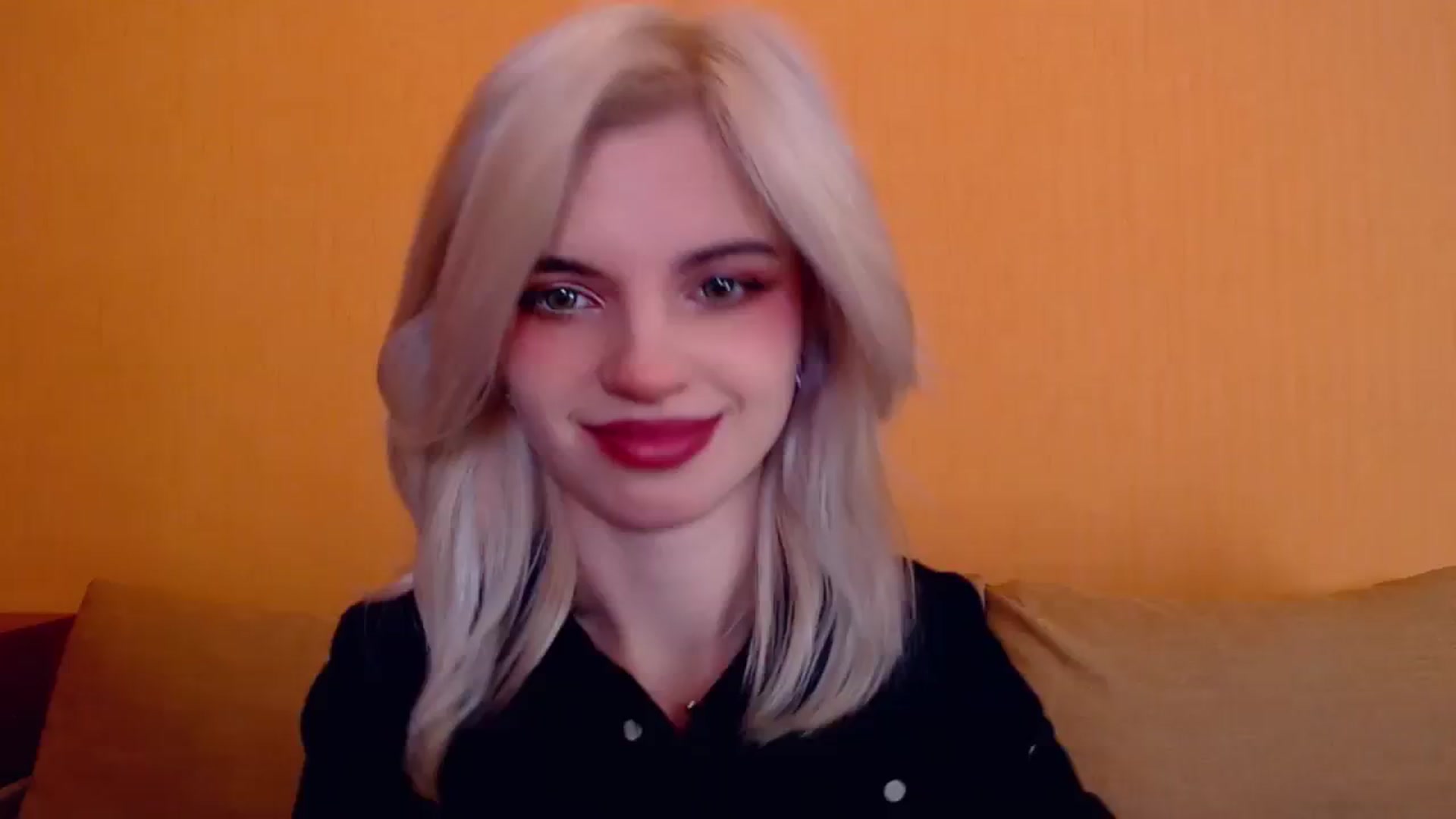 Gallery image thumbnail from Erineys's myfreecams stream on, 01/12/2024, 15:33 image 1 of 20