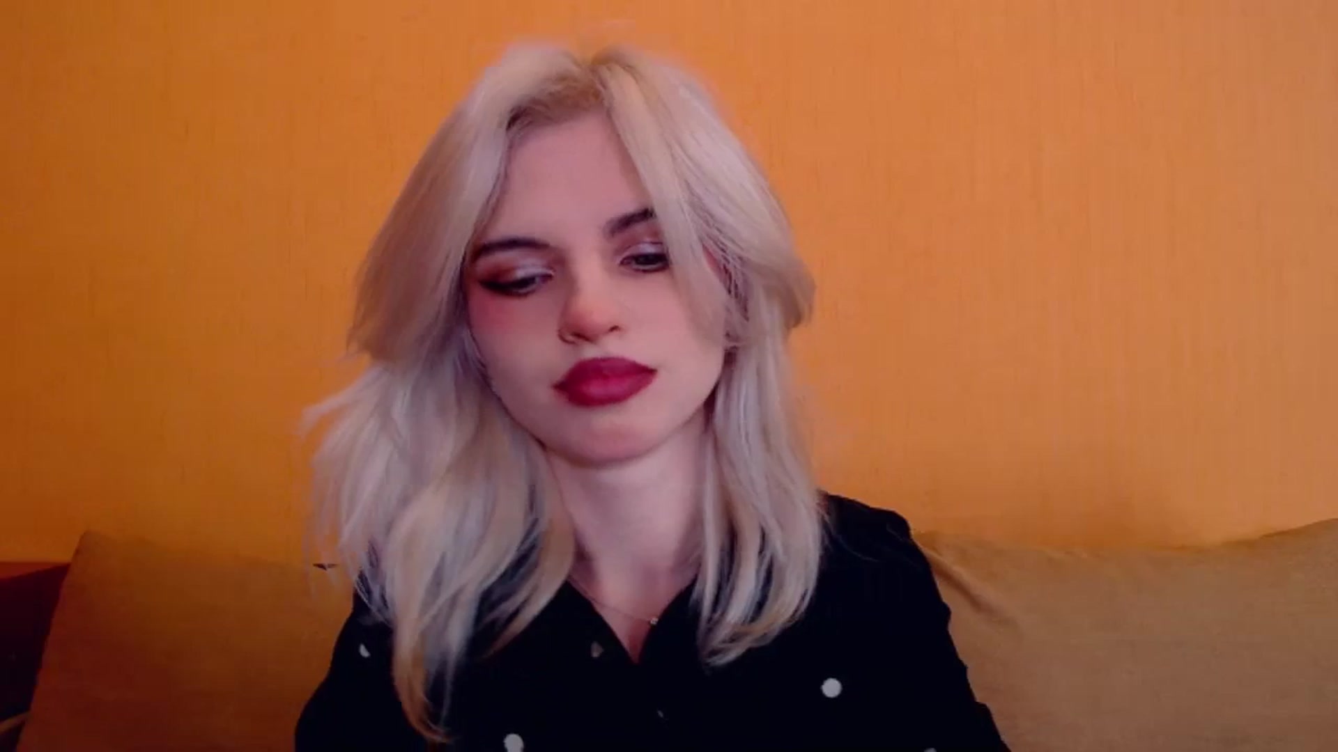 Gallery image thumbnail from Erineys's myfreecams stream on, 01/12/2024, 15:33 image 3 of 20