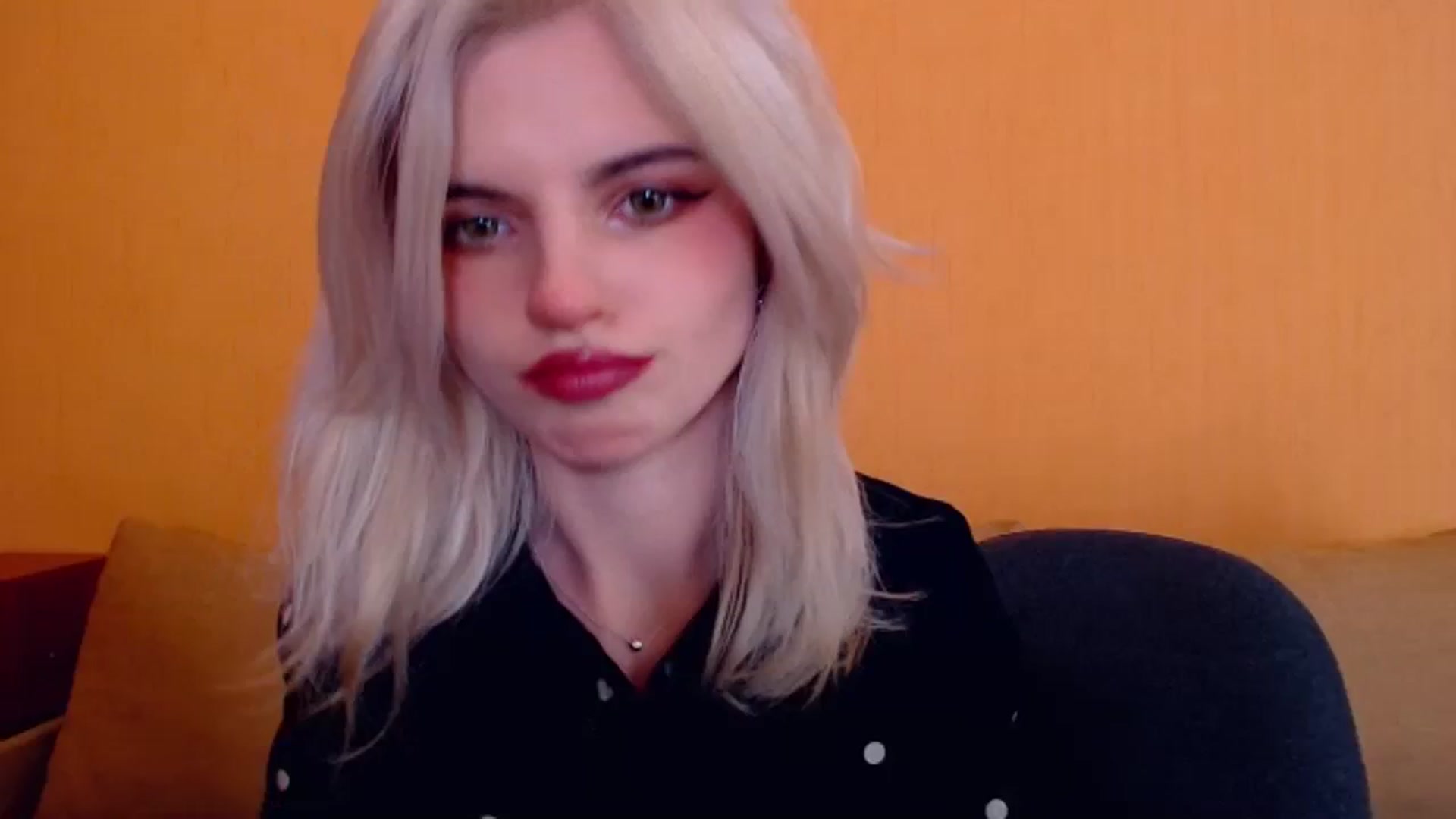 Gallery image thumbnail from Erineys's myfreecams stream on, 01/12/2024, 18:02 image 11 of 20
