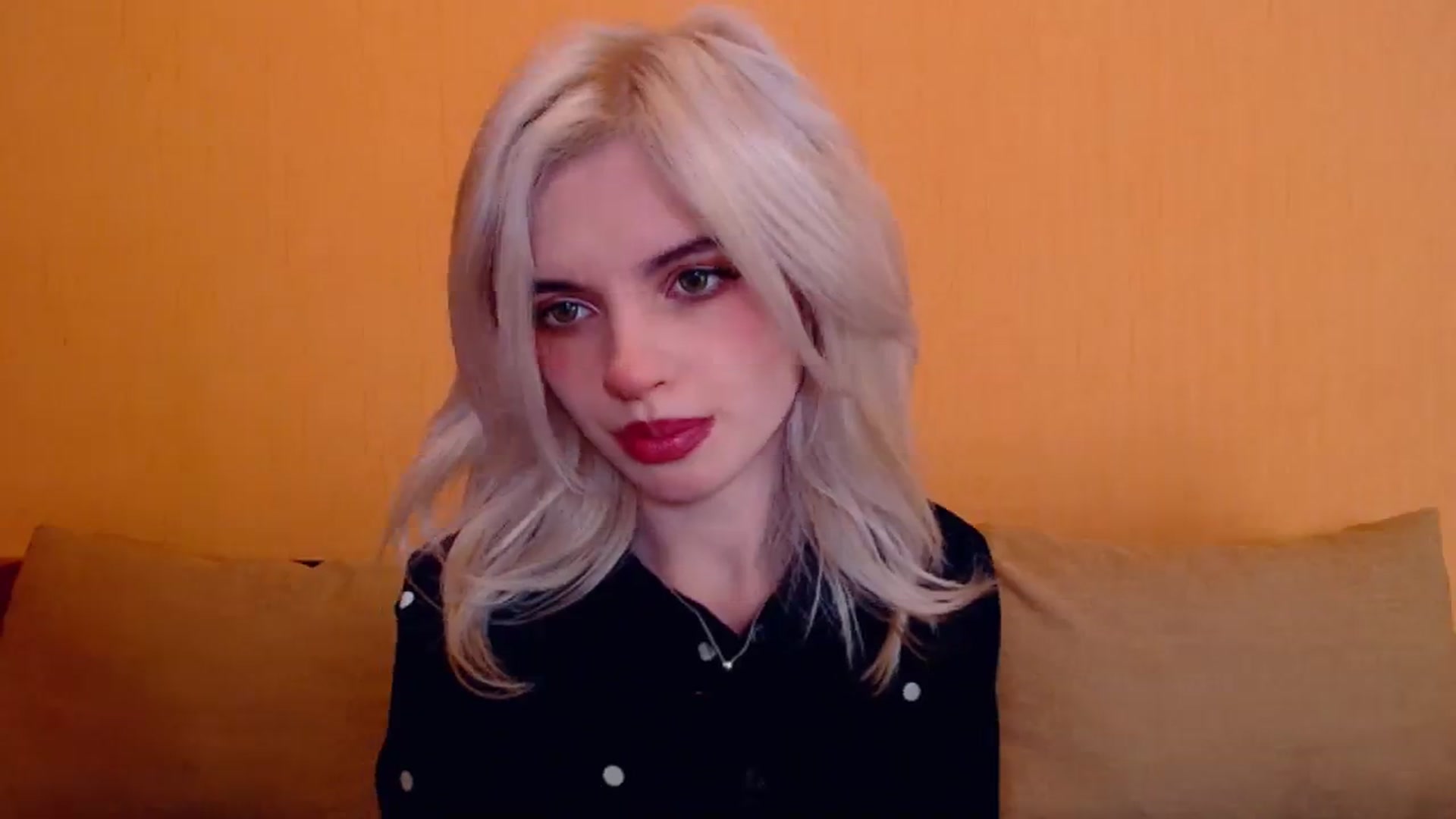 Gallery image thumbnail from Erineys's myfreecams stream on, 01/12/2024, 18:02 image 13 of 20