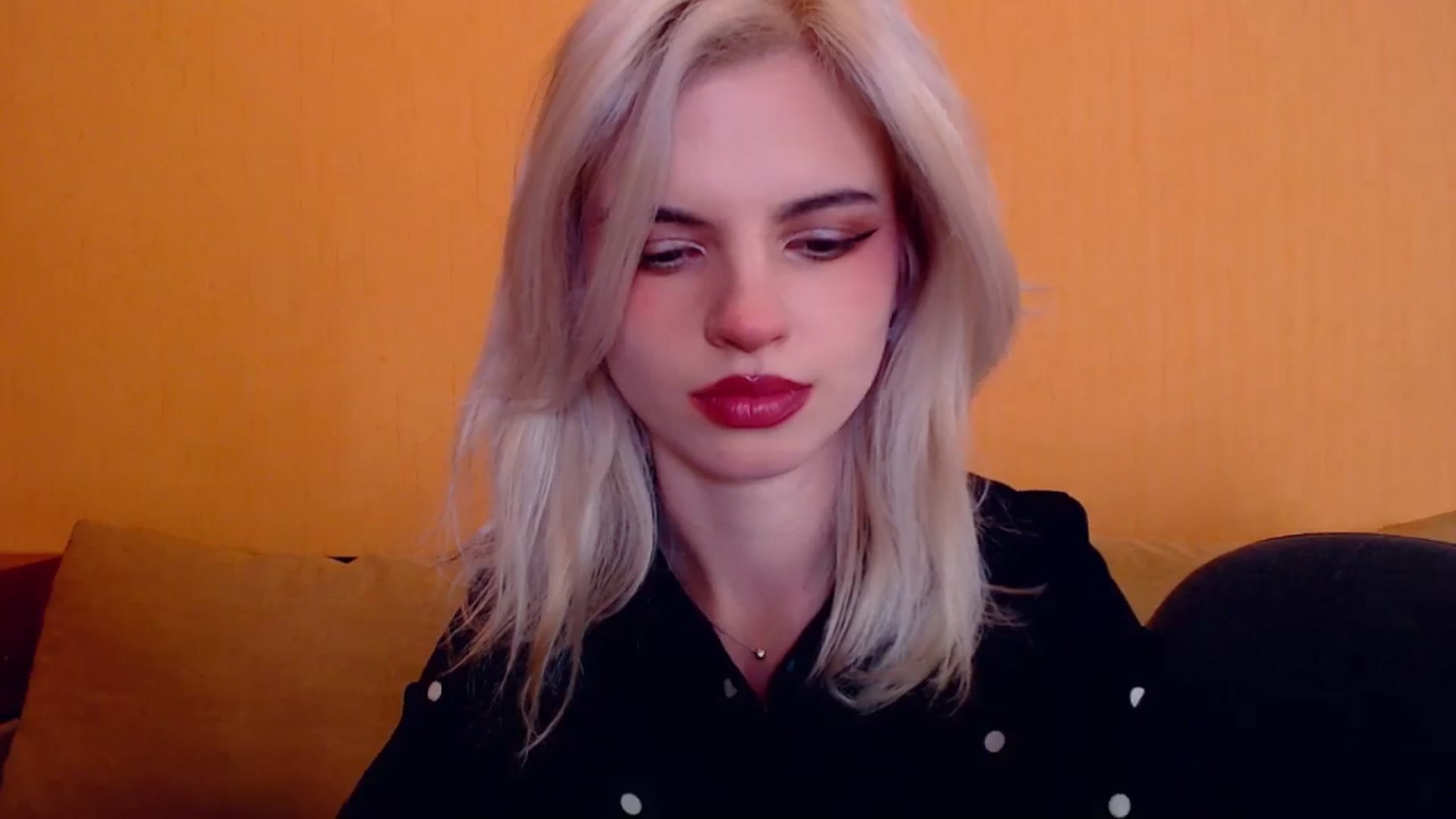 Gallery image thumbnail from Erineys's myfreecams stream on, 01/12/2024, 18:02 image 10 of 20