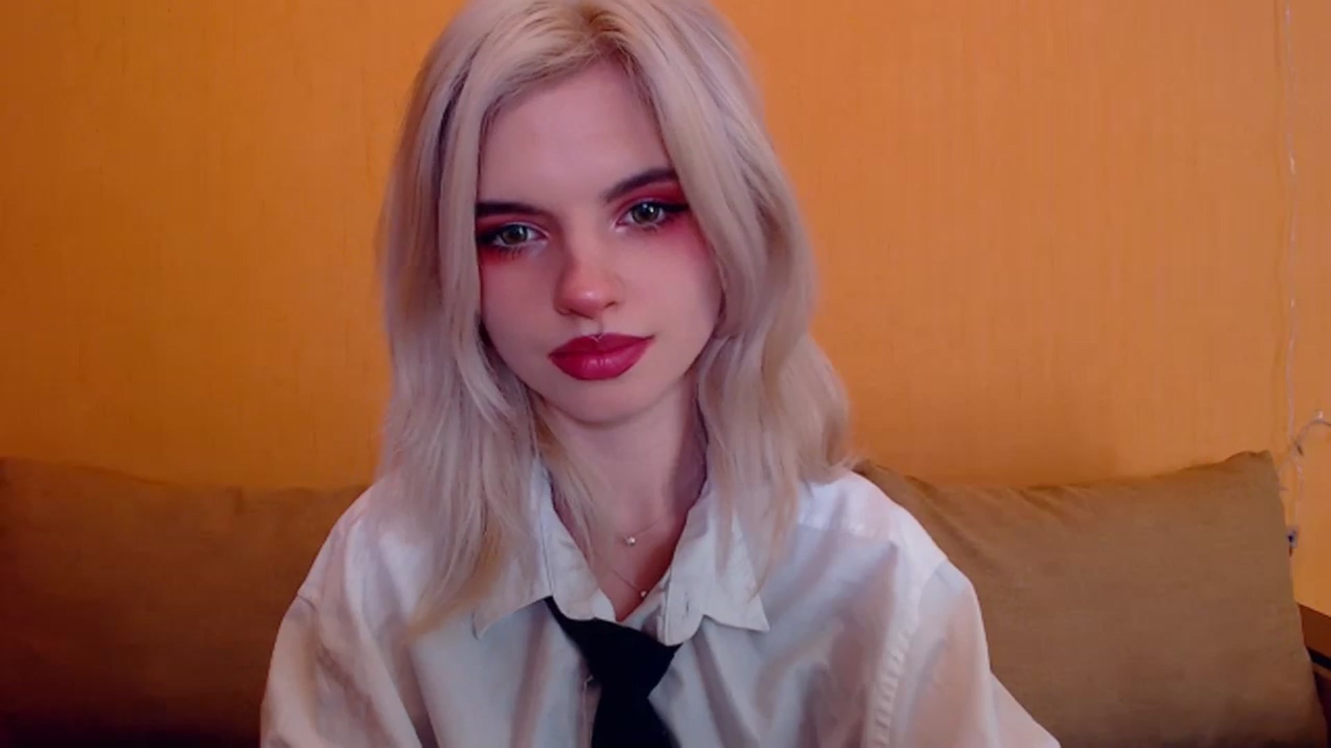 Gallery image thumbnail from Erineys's myfreecams stream on, 01/14/2024, 15:39 image 18 of 20
