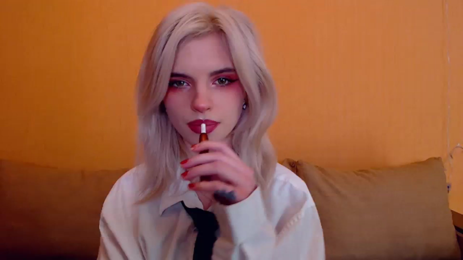 Gallery image thumbnail from Erineys's myfreecams stream on, 01/14/2024, 16:00 image 9 of 20