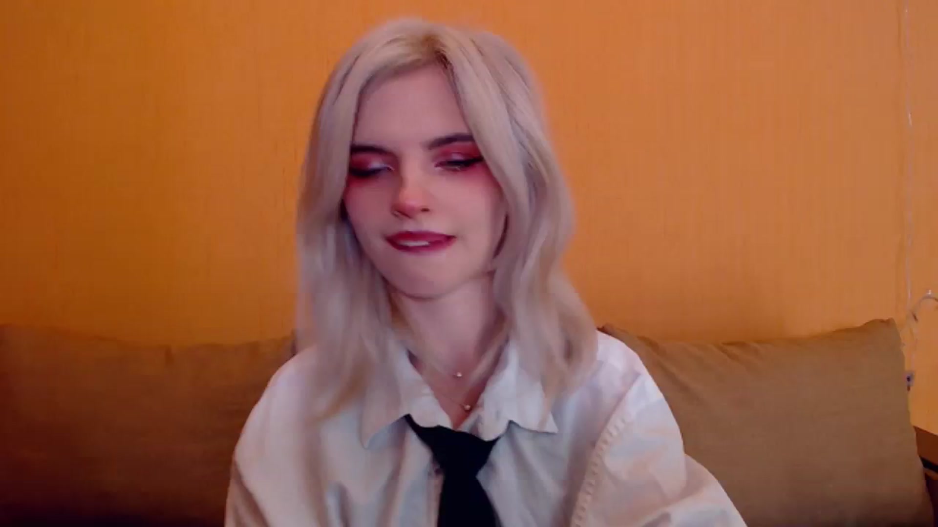 Gallery image thumbnail from Erineys's myfreecams stream on, 01/14/2024, 16:00 image 10 of 20