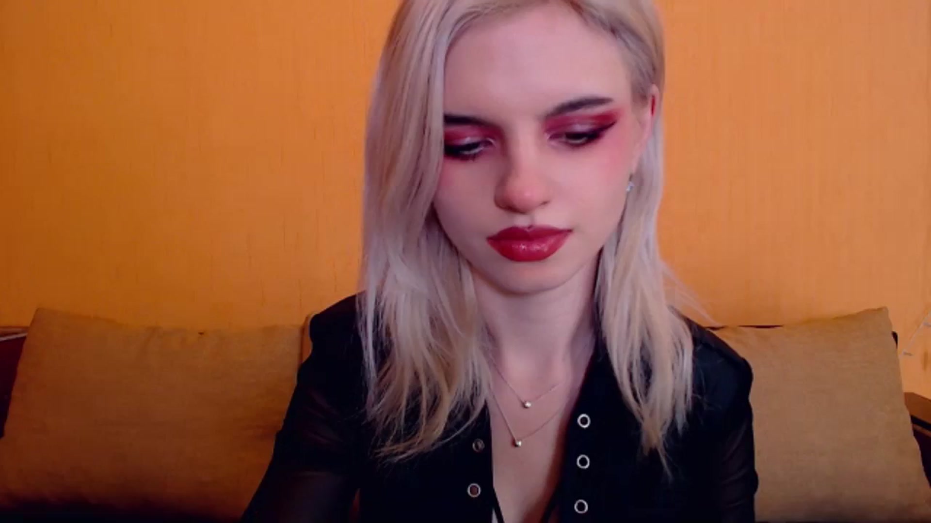 Gallery image thumbnail from Erineys's myfreecams stream on, 01/15/2024, 17:49 image 18 of 20
