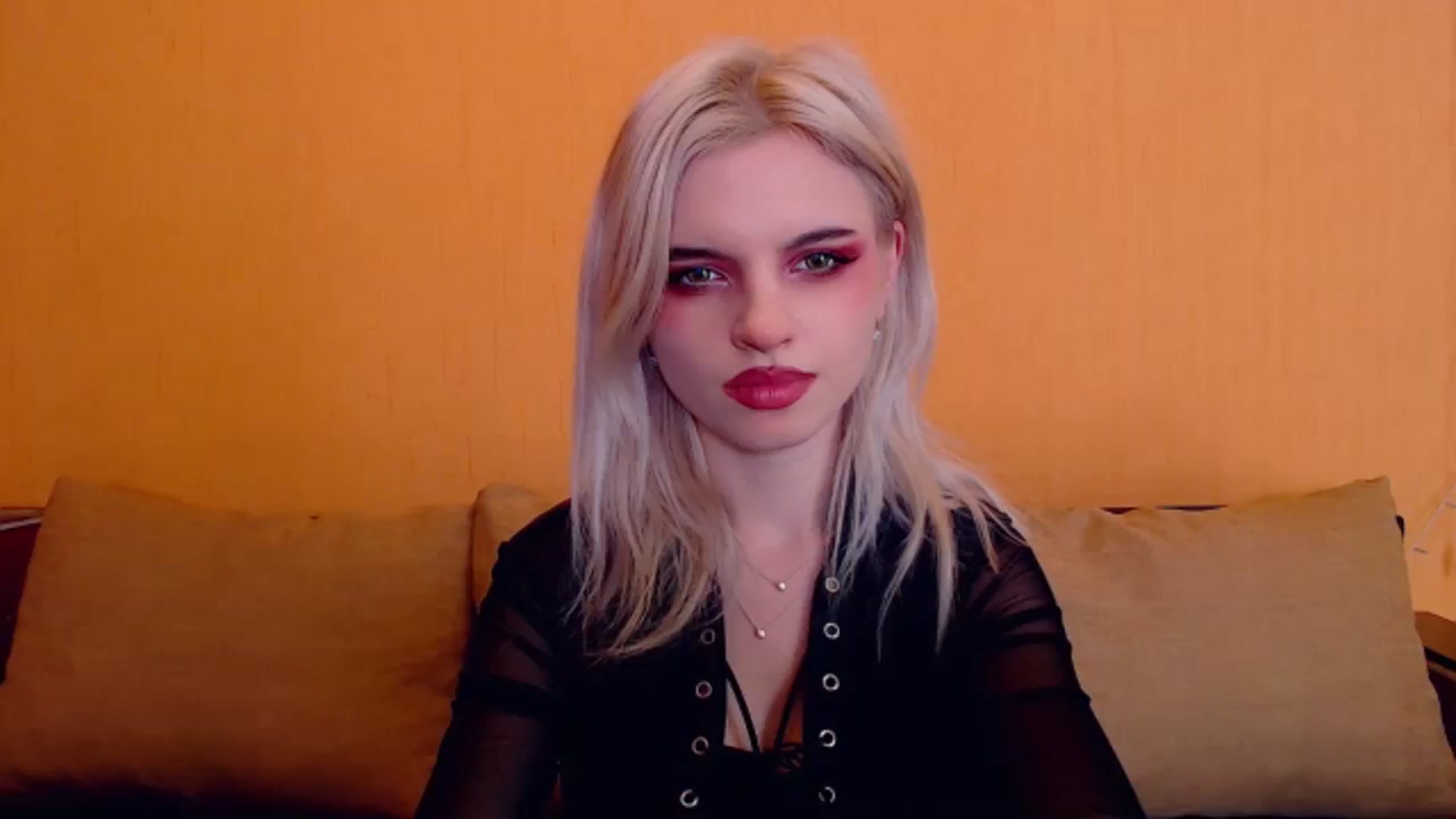 Gallery image thumbnail from Erineys's myfreecams stream on, 01/15/2024, 17:49 image 4 of 20