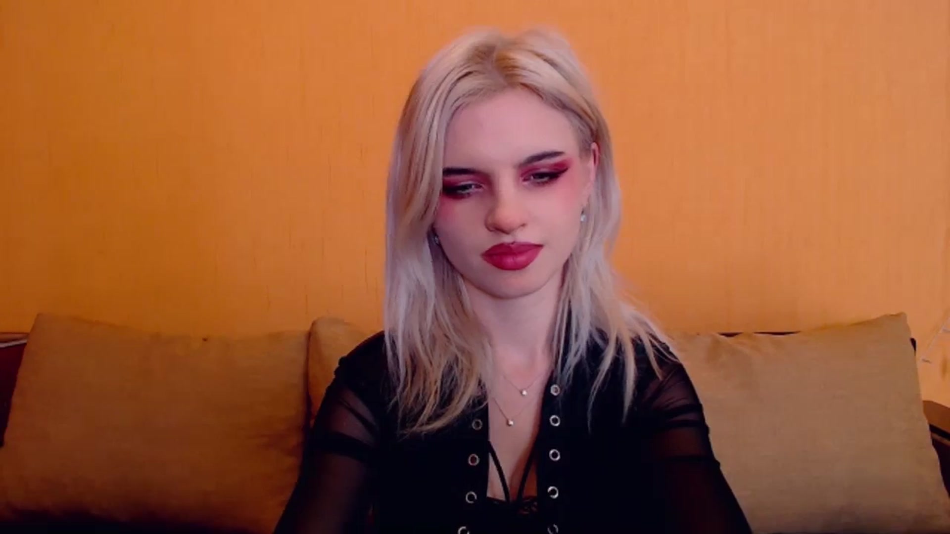 Gallery image thumbnail from Erineys's myfreecams stream on, 01/15/2024, 17:49 image 5 of 20