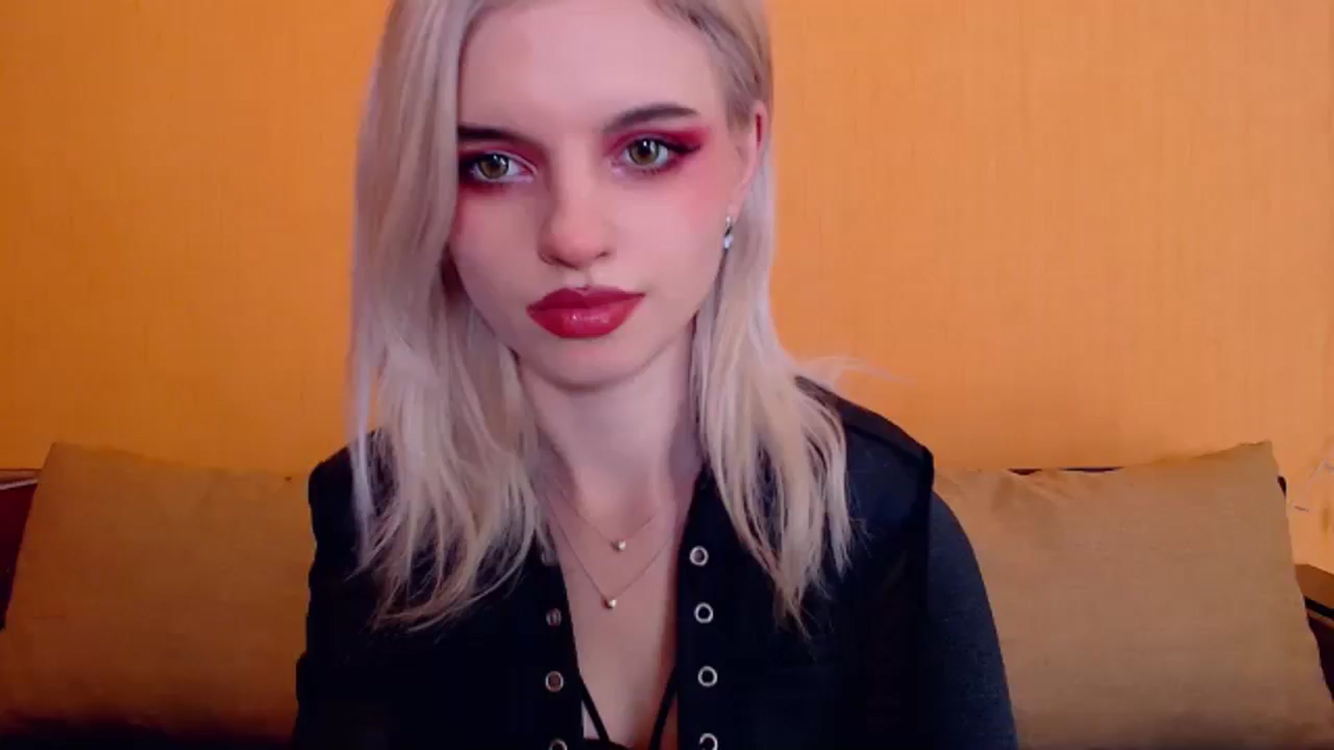 Gallery image thumbnail from Erineys's myfreecams stream on, 01/15/2024, 17:49 image 17 of 20