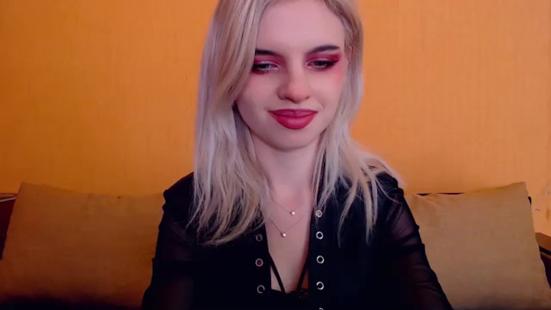 Gallery image thumbnail from Erineys's myfreecams stream on, 01/15/2024, 17:49 image 7 of 20