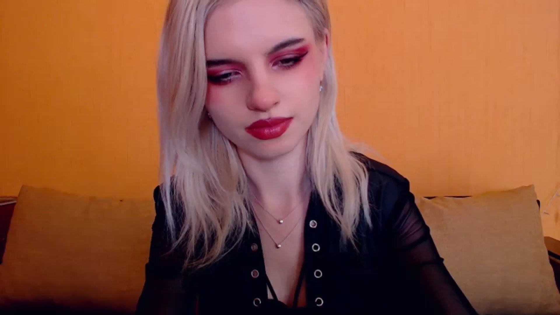 Gallery image thumbnail from Erineys's myfreecams stream on, 01/15/2024, 17:49 image 19 of 20