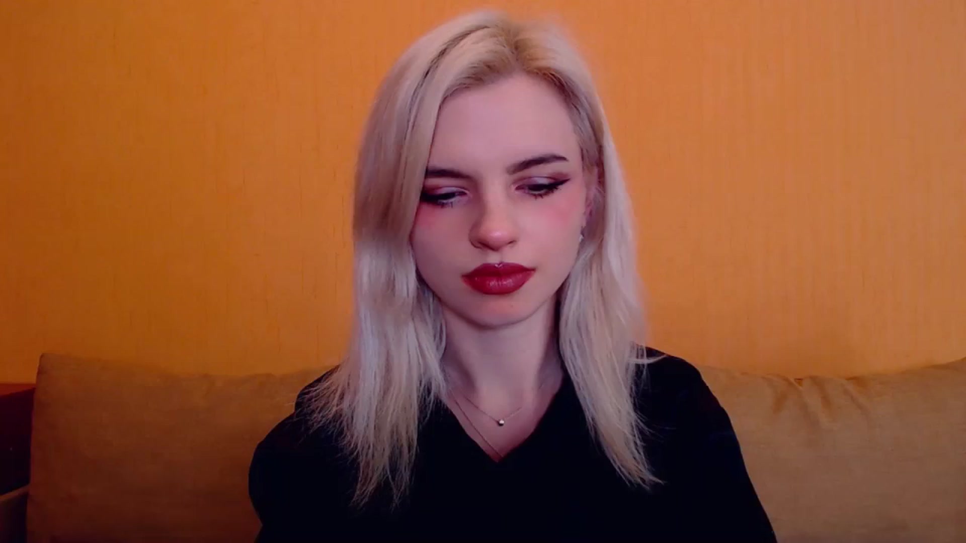 Gallery image thumbnail from Erineys's myfreecams stream on, 01/18/2024, 16:16 image 18 of 20