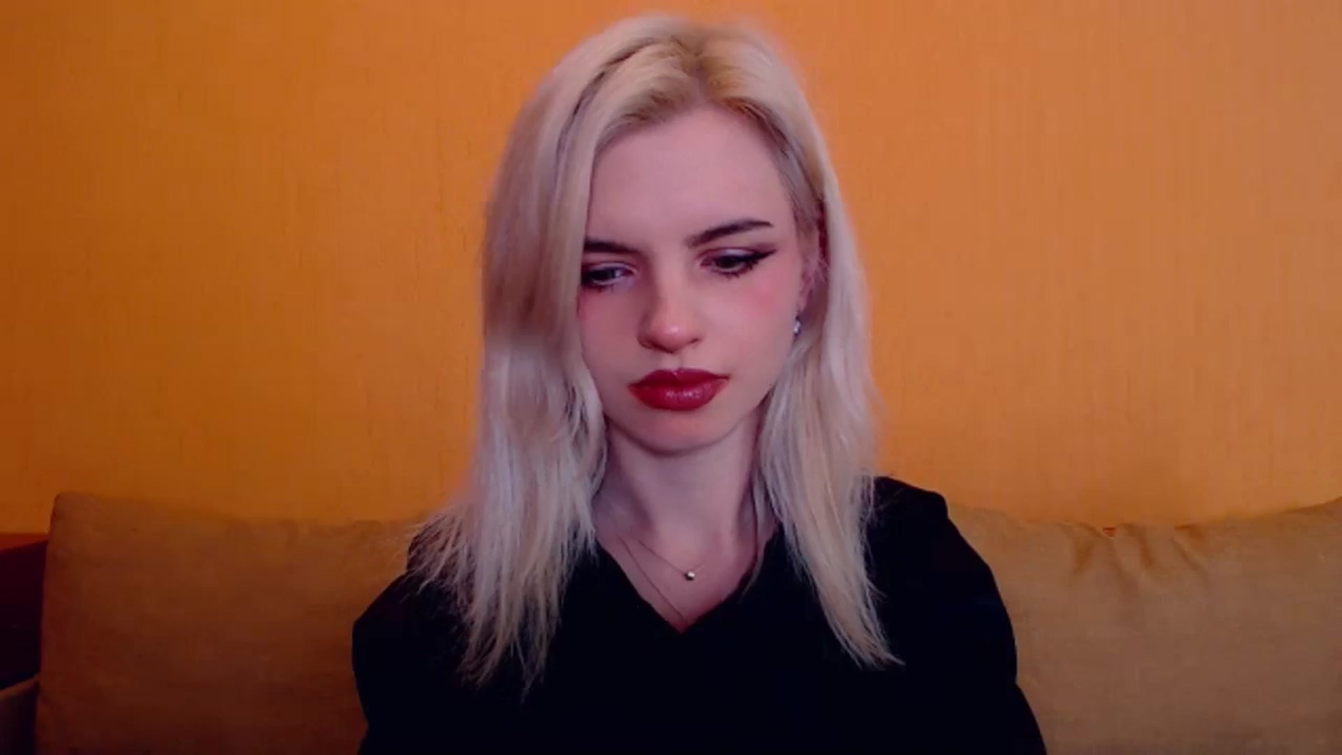Gallery image thumbnail from Erineys's myfreecams stream on, 01/18/2024, 16:16 image 12 of 20