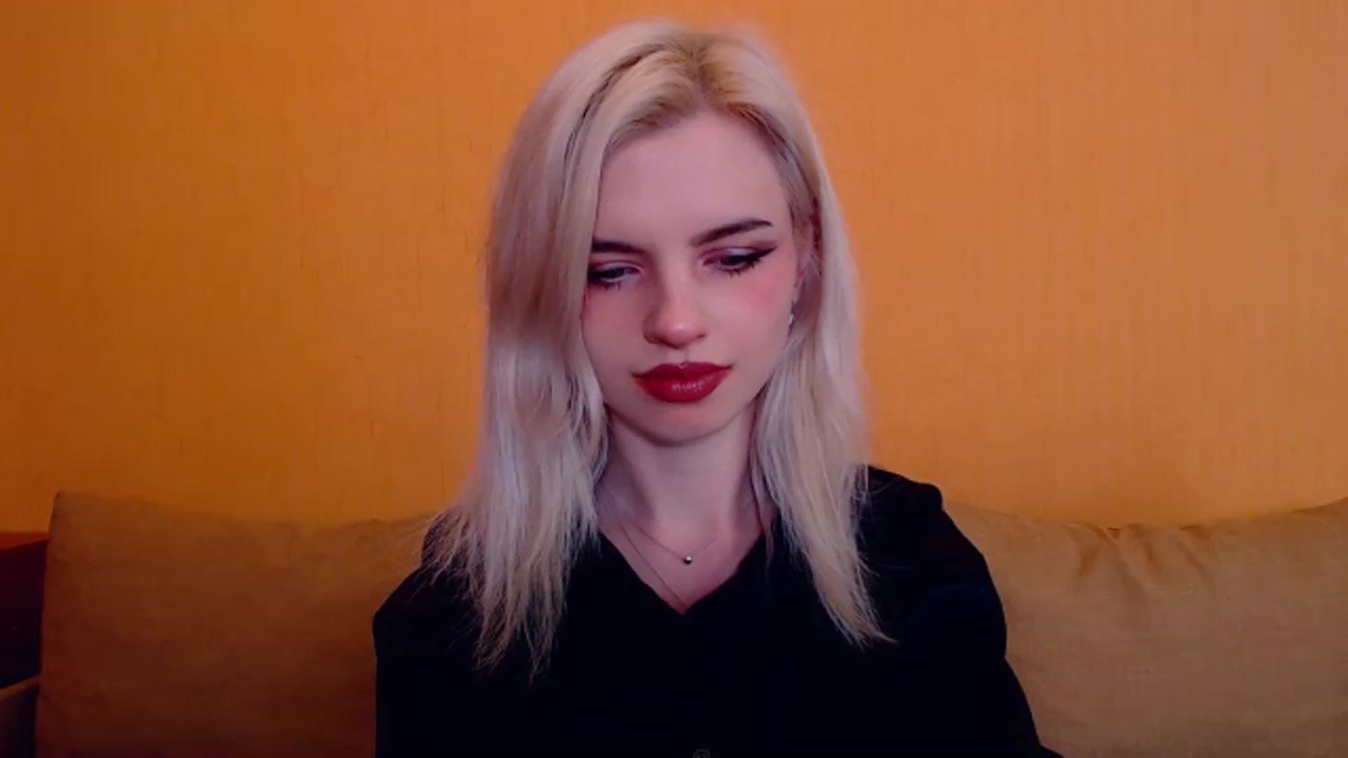 Gallery image thumbnail from Erineys's myfreecams stream on, 01/18/2024, 16:16 image 10 of 20