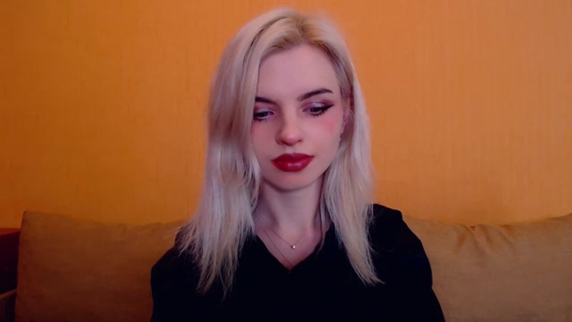 Gallery image thumbnail from Erineys's myfreecams stream on, 01/18/2024, 16:16 image 15 of 20