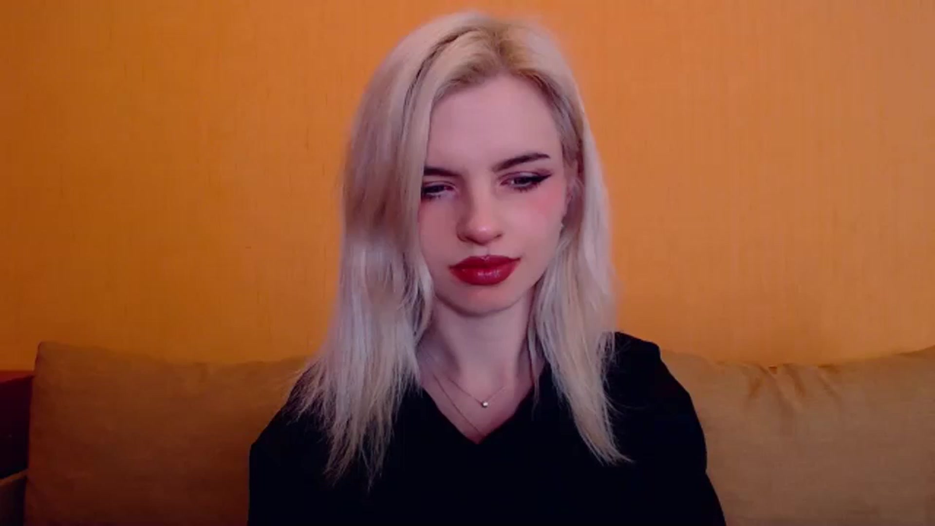 Gallery image thumbnail from Erineys's myfreecams stream on, 01/18/2024, 16:16 image 16 of 20