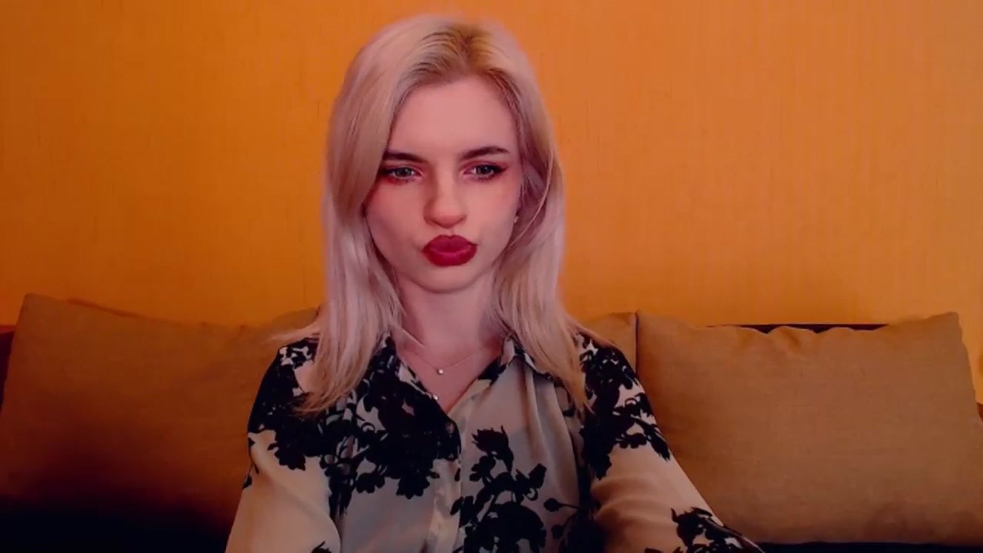 Gallery image thumbnail from Erineys's myfreecams stream on, 01/19/2024, 17:34 image 11 of 20