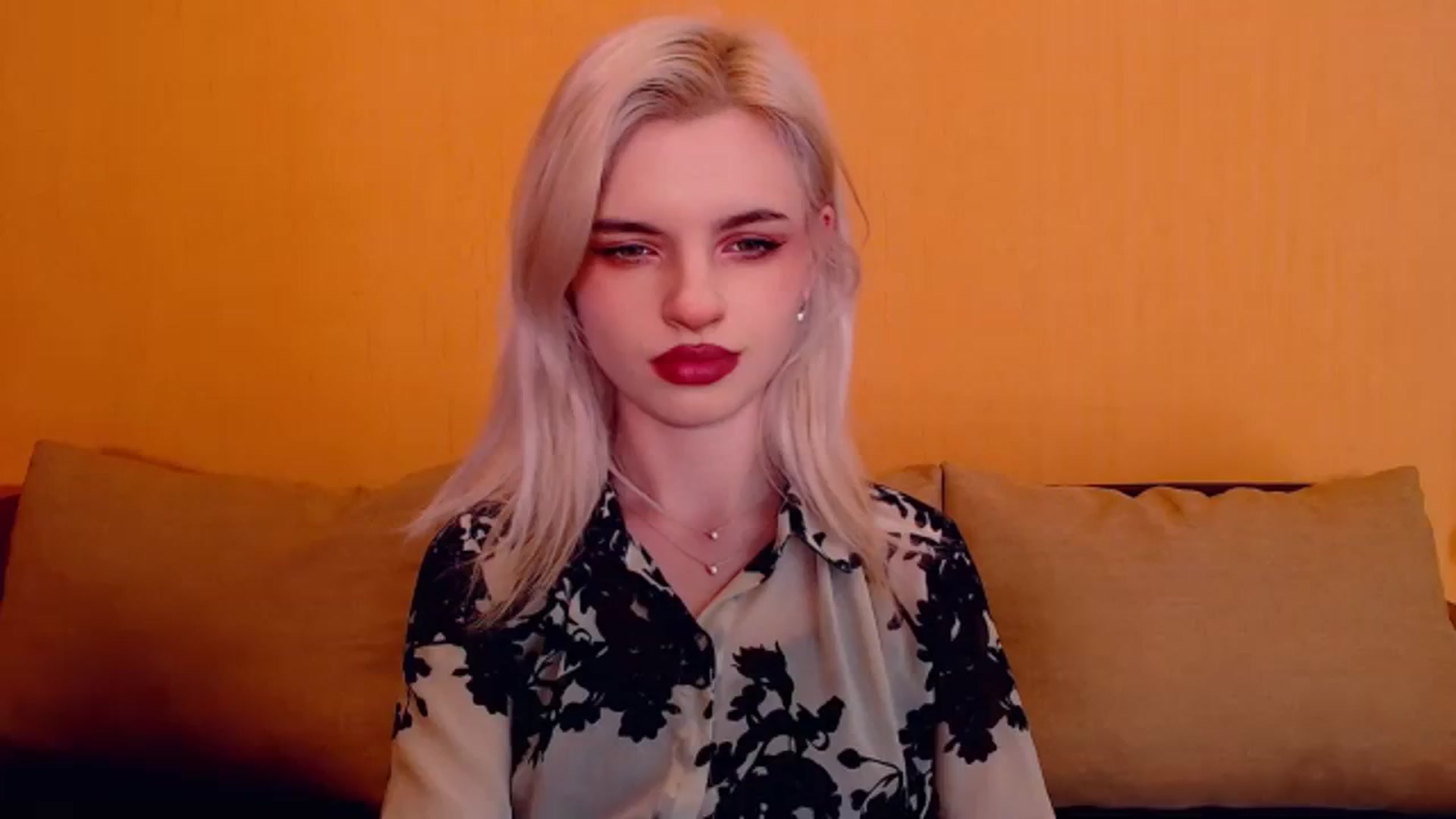 Gallery image thumbnail from Erineys's myfreecams stream on, 01/19/2024, 17:34 image 5 of 20