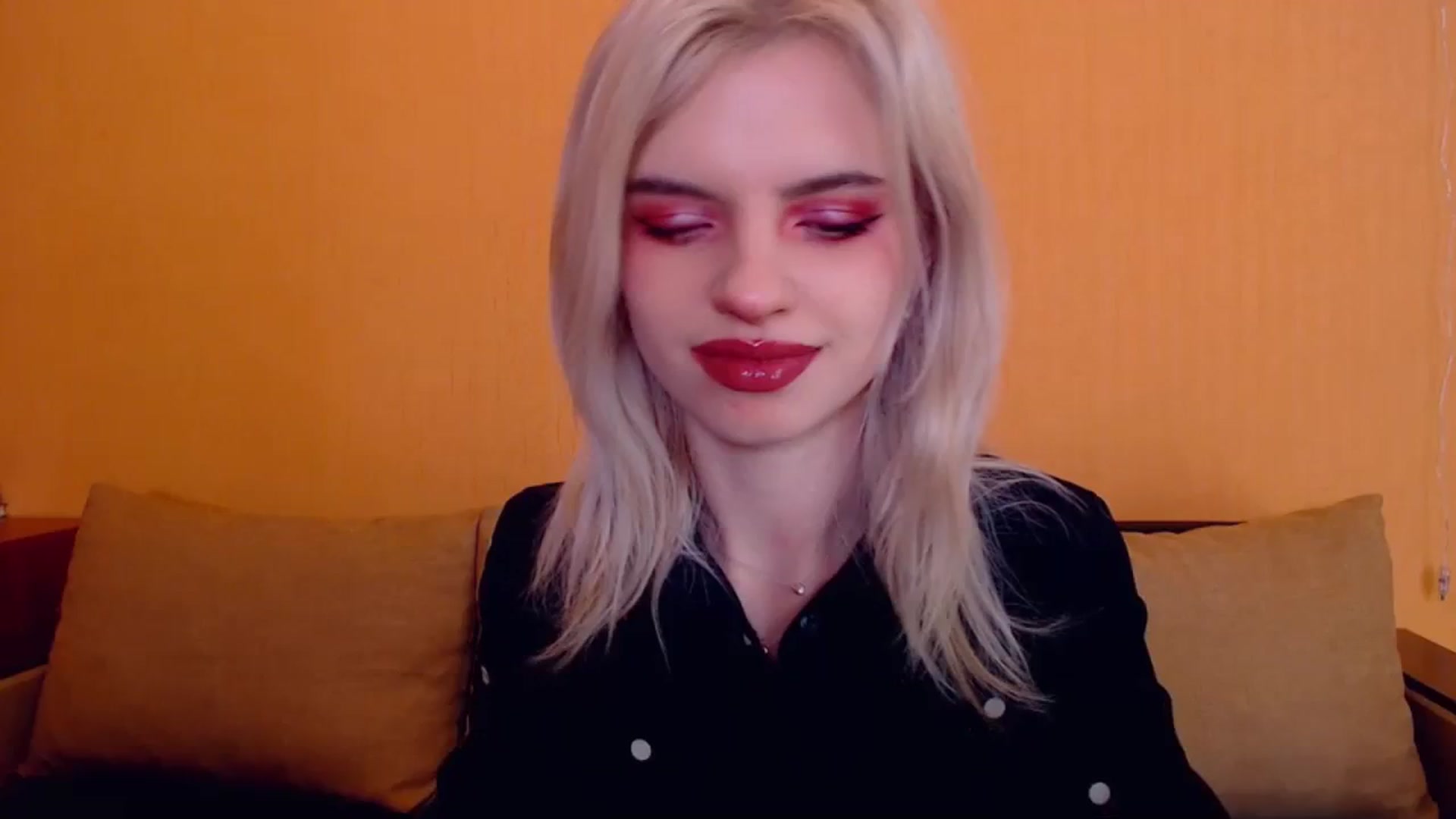 Gallery image thumbnail from Erineys's myfreecams stream on, 01/22/2024, 16:00 image 7 of 20