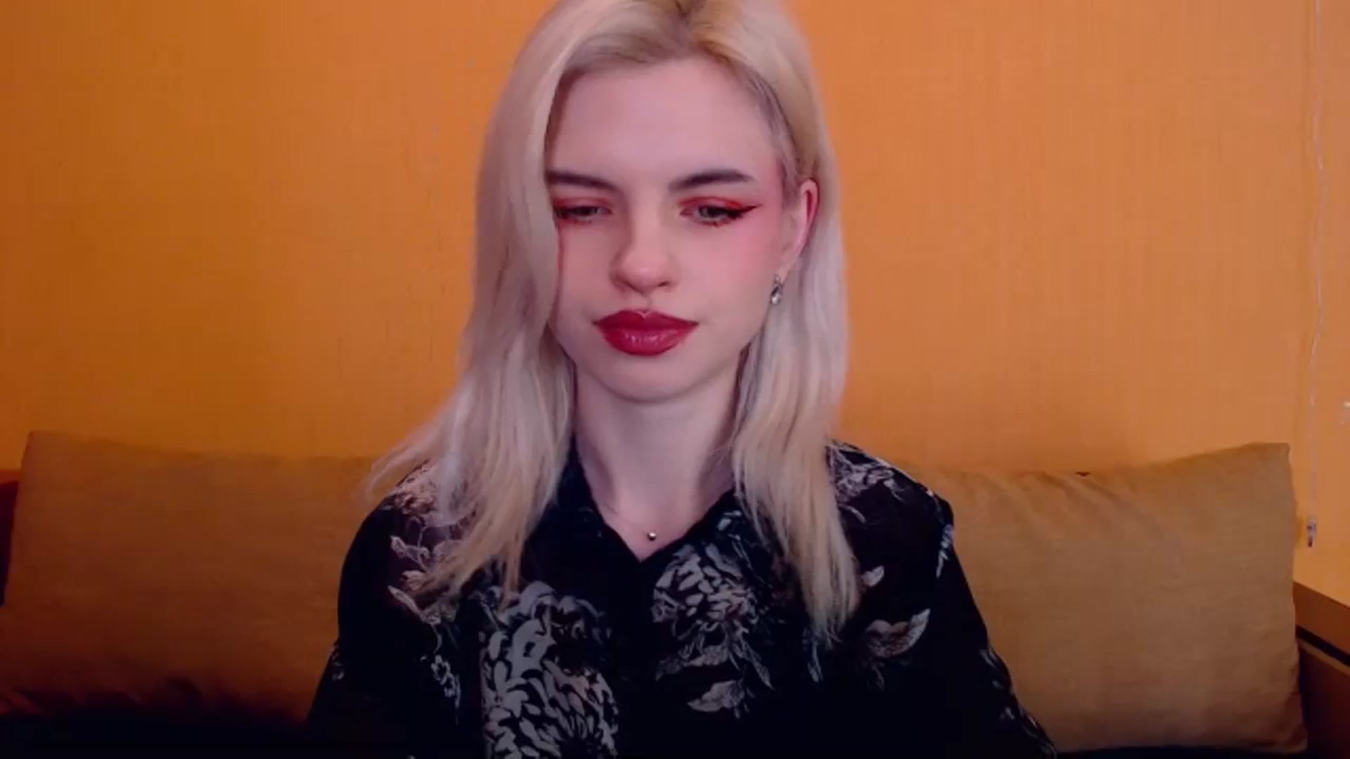 Gallery image thumbnail from Erineys's myfreecams stream on, 01/25/2024, 16:05 image 3 of 20