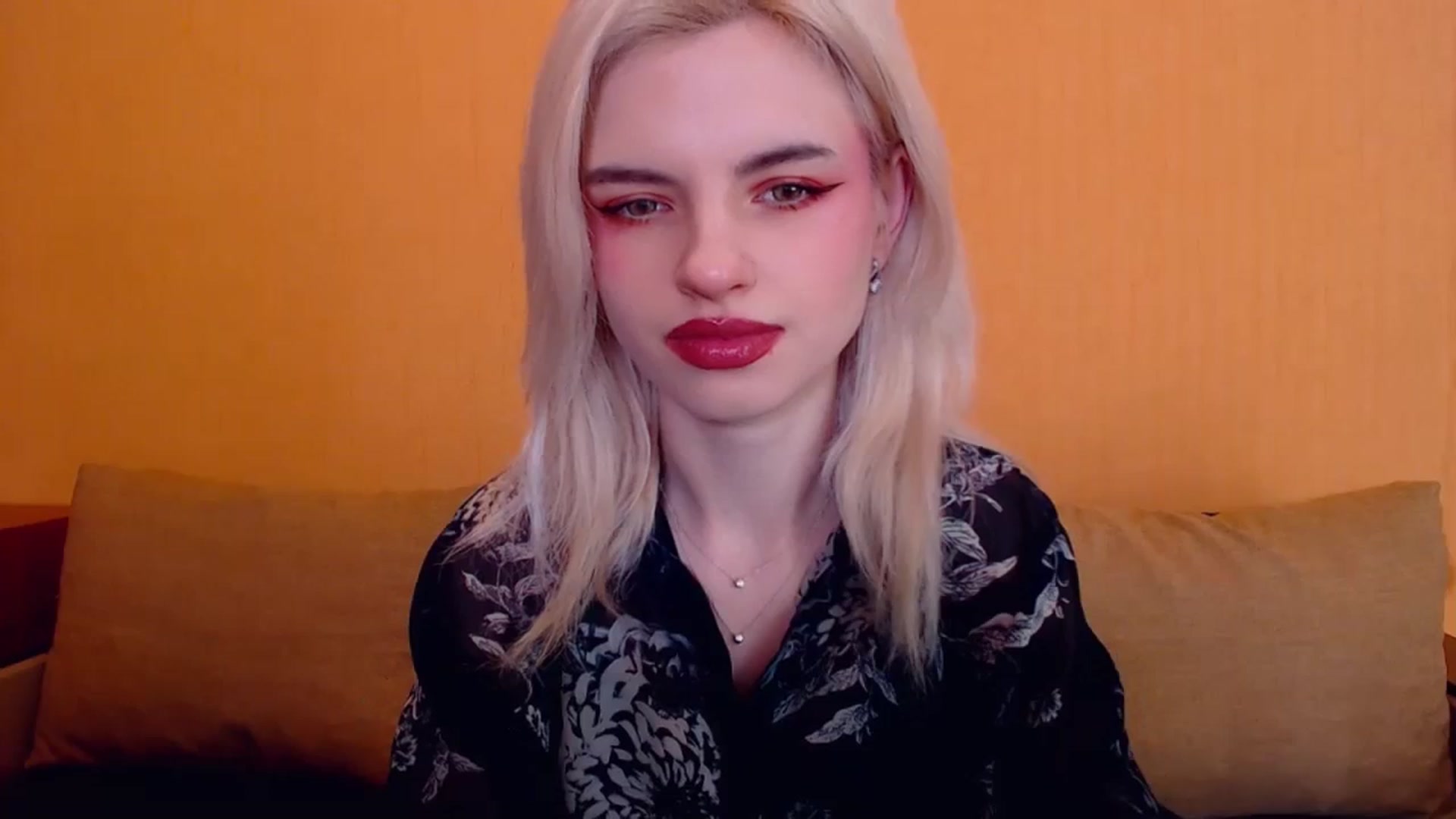 Gallery image thumbnail from Erineys's myfreecams stream on, 01/25/2024, 16:05 image 12 of 20