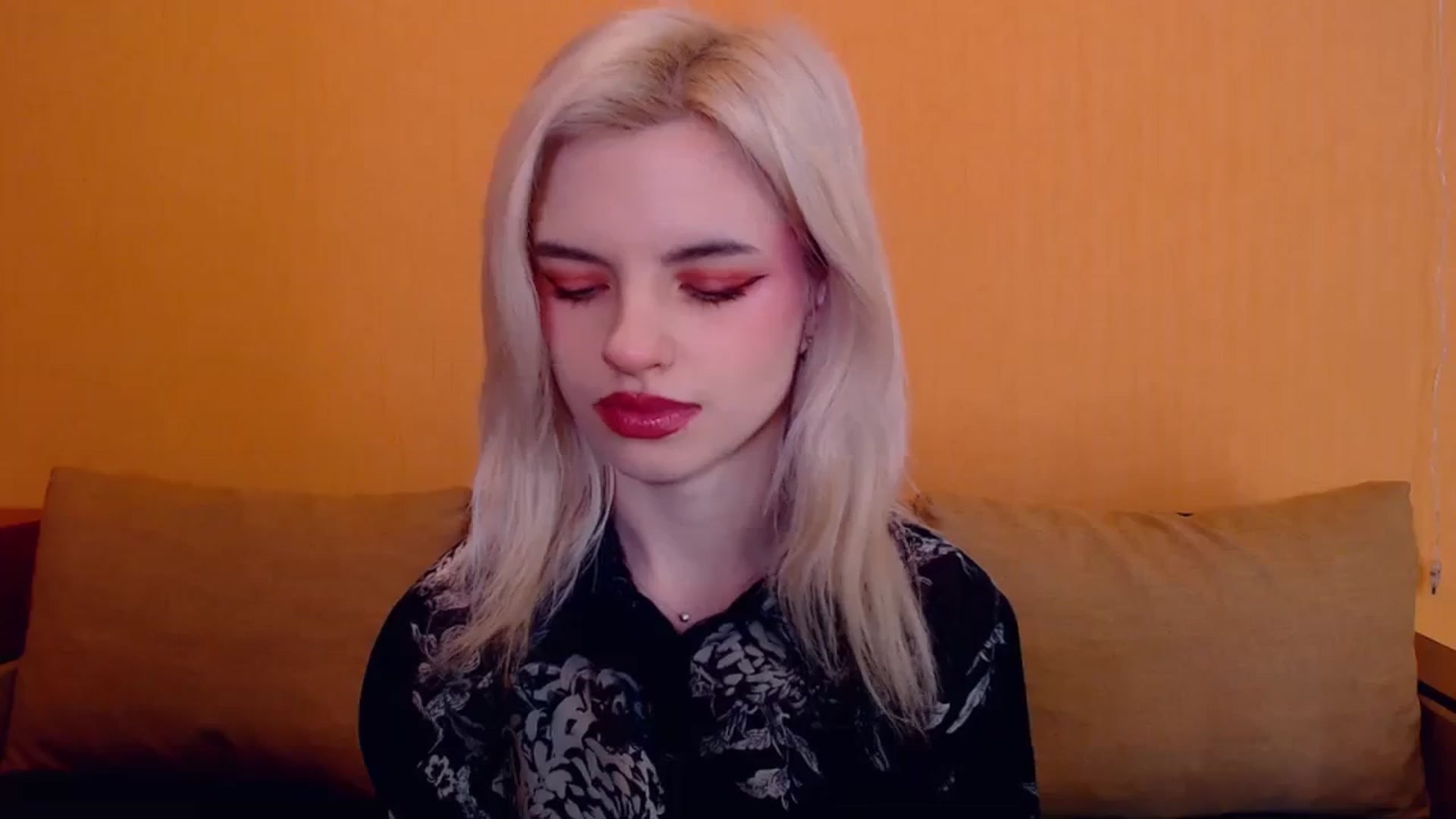 Gallery image thumbnail from Erineys's myfreecams stream on, 01/25/2024, 16:05 image 6 of 20