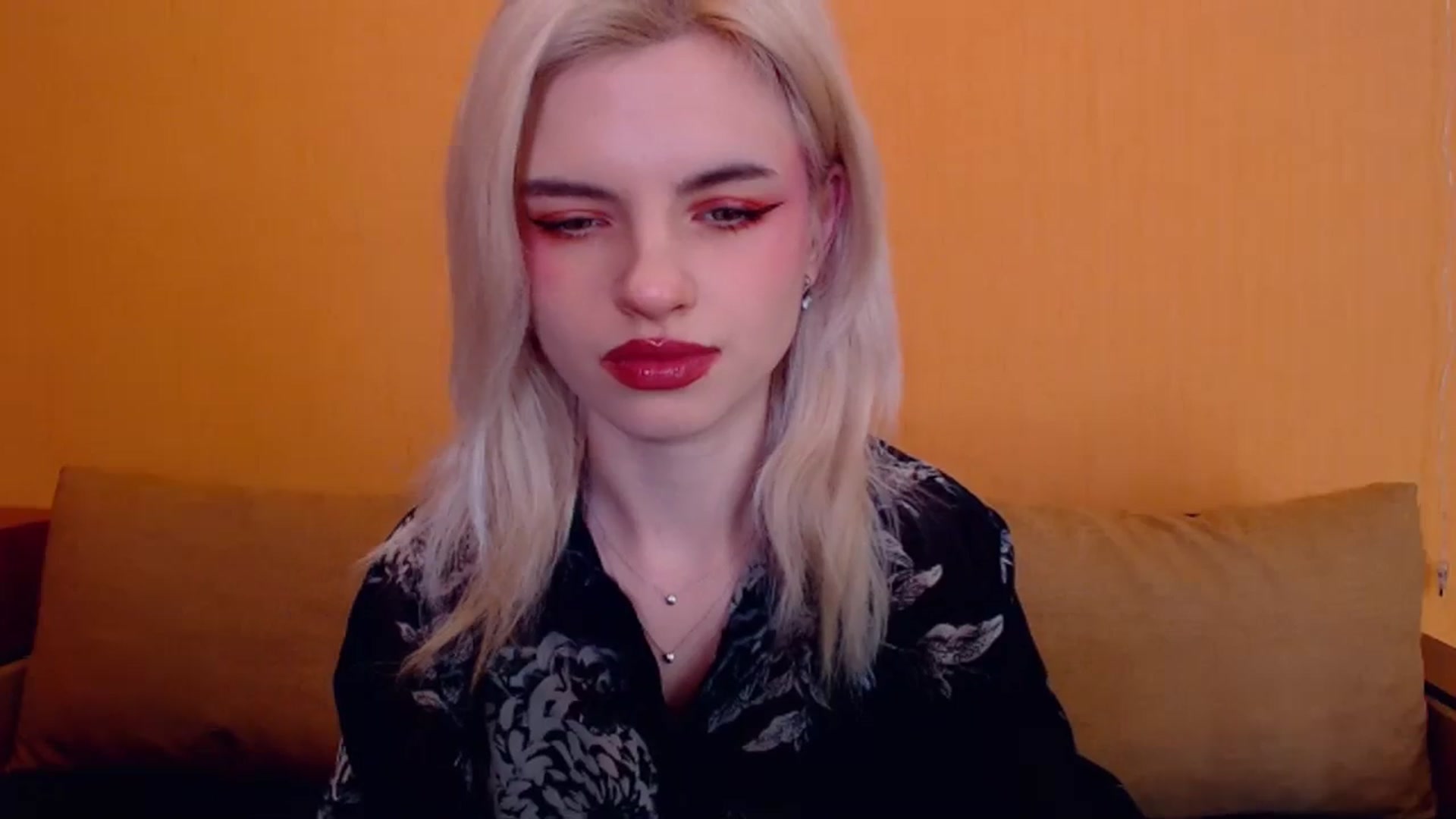 Gallery image thumbnail from Erineys's myfreecams stream on, 01/25/2024, 16:05 image 19 of 20