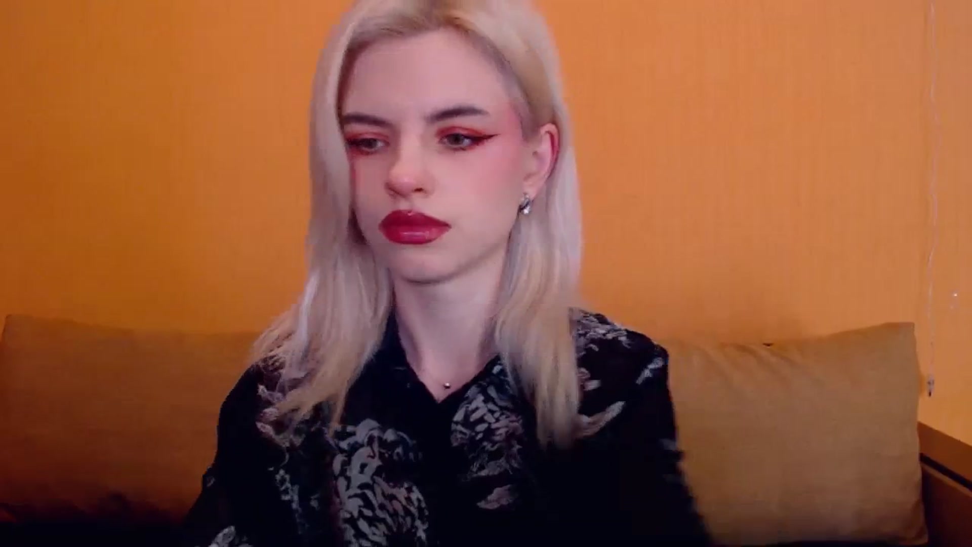 Gallery image thumbnail from Erineys's myfreecams stream on, 01/25/2024, 16:05 image 2 of 20