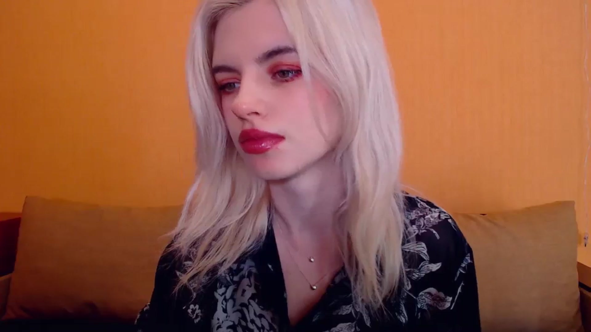 Gallery image thumbnail from Erineys's myfreecams stream on, 01/25/2024, 17:50 image 9 of 20
