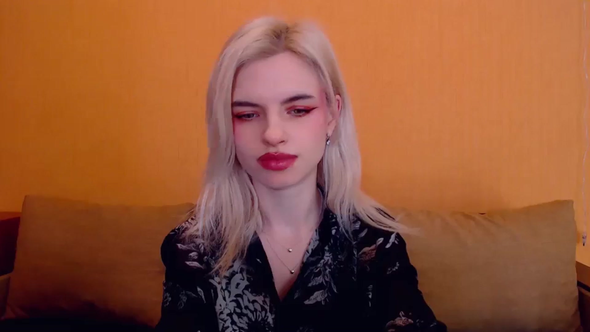 Gallery image thumbnail from Erineys's myfreecams stream on, 01/25/2024, 17:50 image 6 of 20
