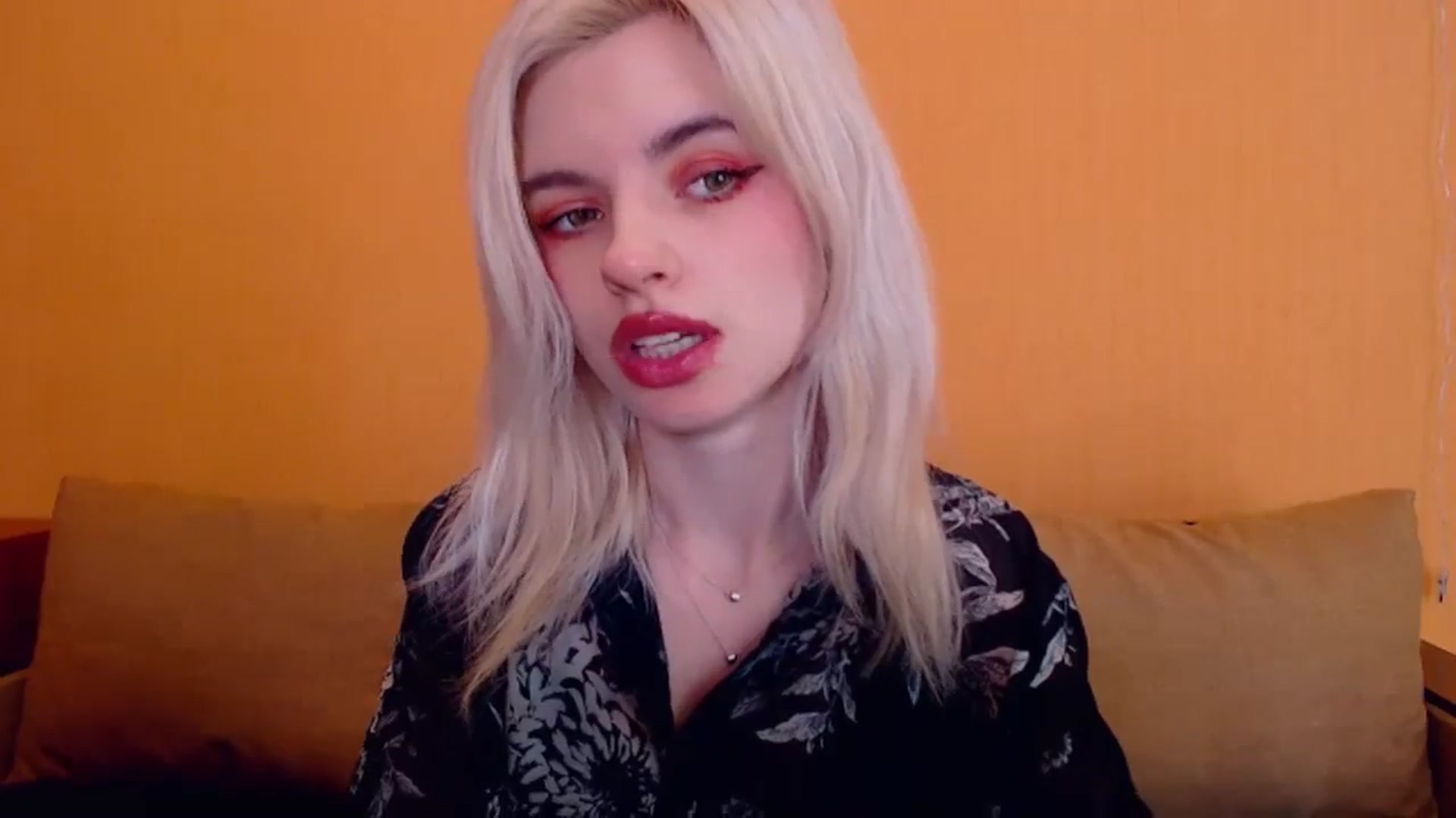 Gallery image thumbnail from Erineys's myfreecams stream on, 01/25/2024, 17:50 image 2 of 20