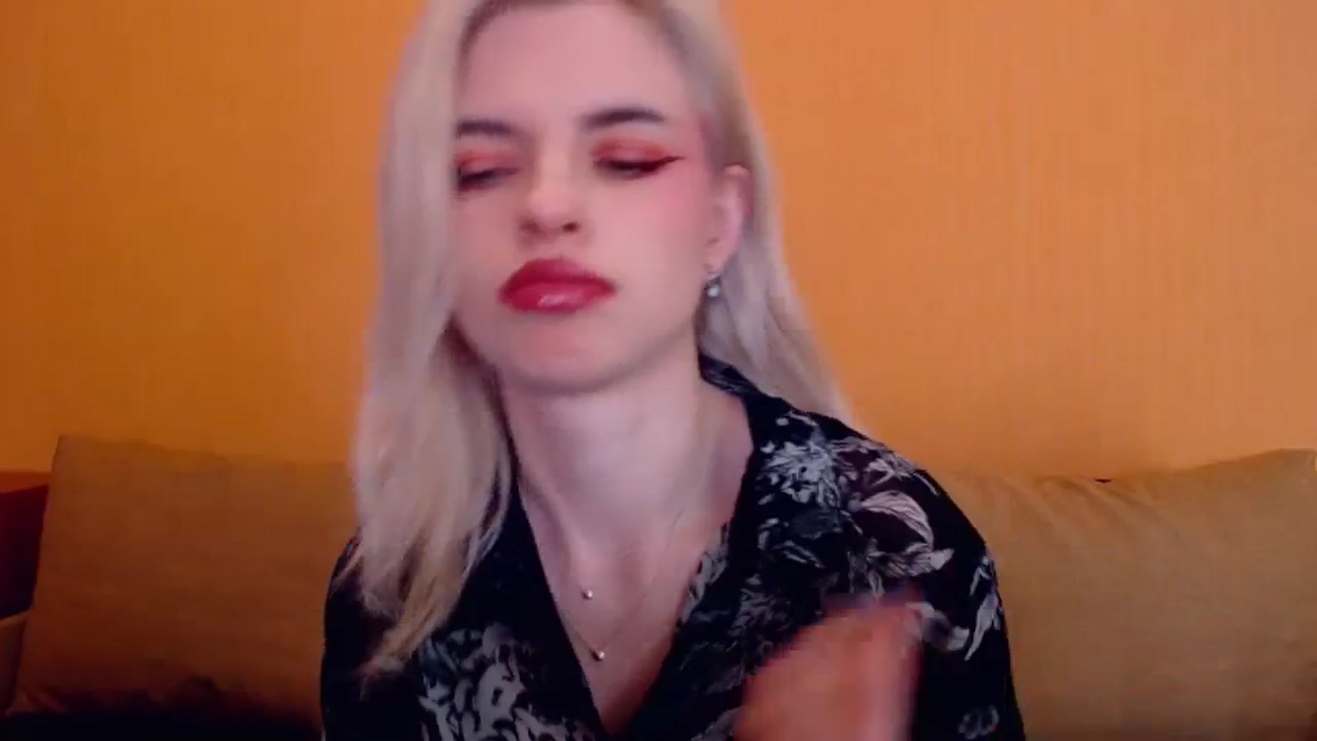 Gallery image thumbnail from Erineys's myfreecams stream on, 01/25/2024, 17:50 image 19 of 20