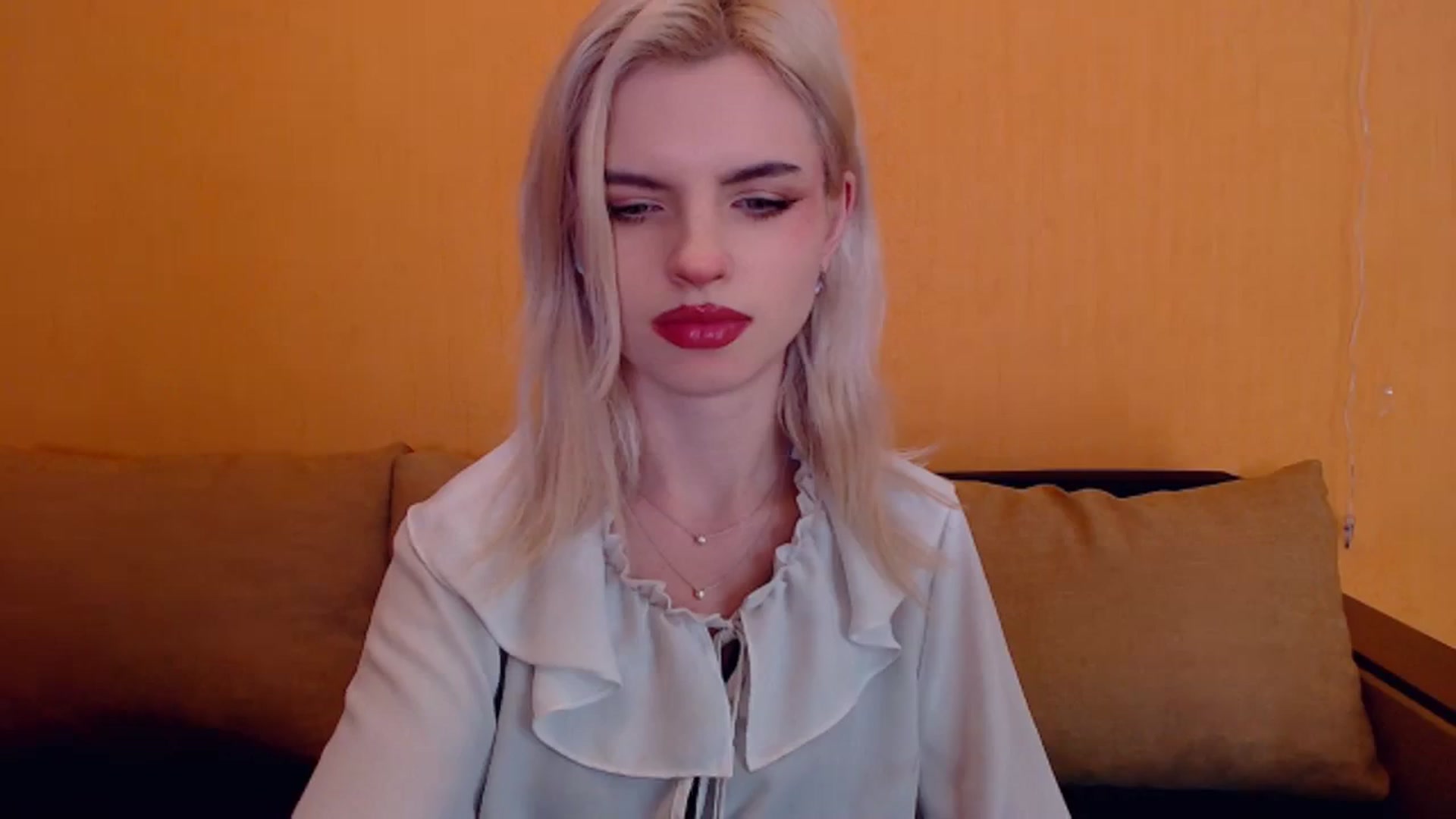 Gallery image thumbnail from Erineys's myfreecams stream on, 01/26/2024, 17:40 image 7 of 20