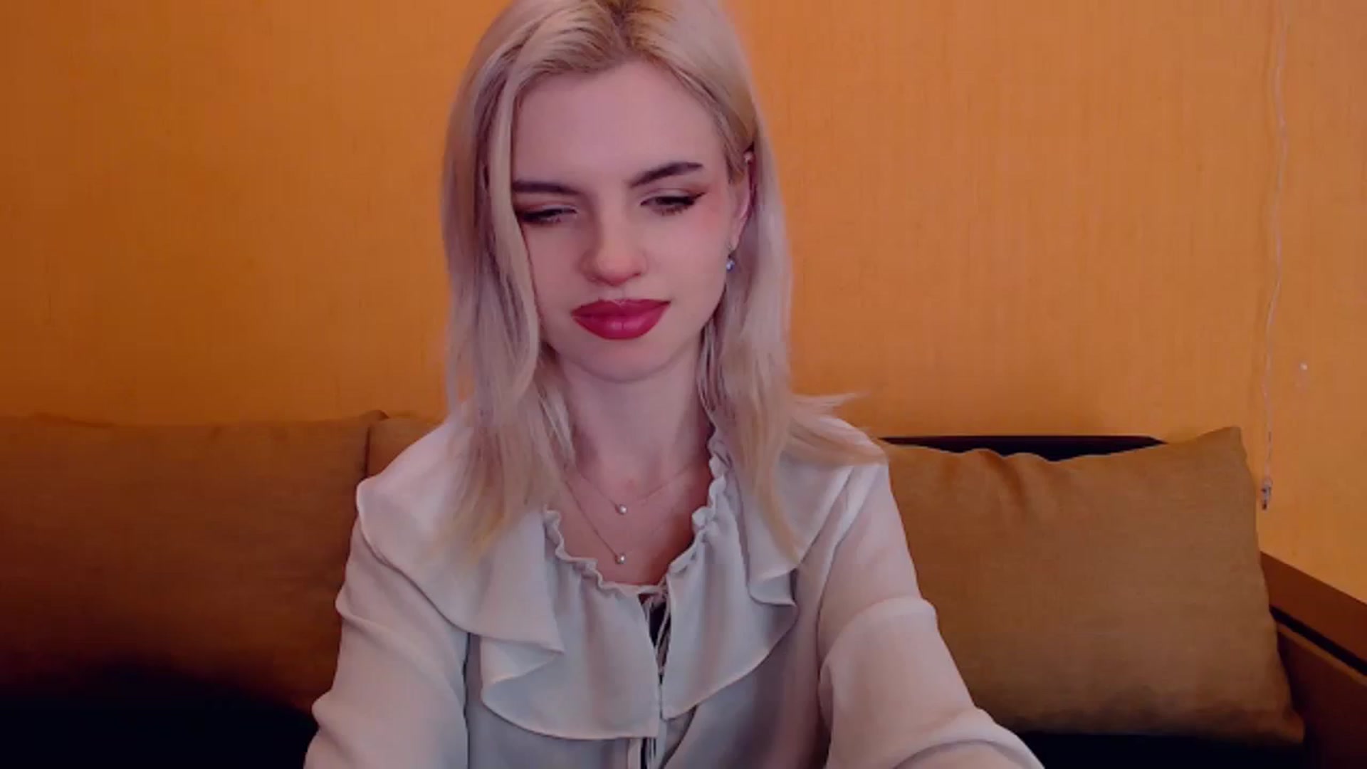 Gallery image thumbnail from Erineys's myfreecams stream on, 01/26/2024, 17:40 image 17 of 20