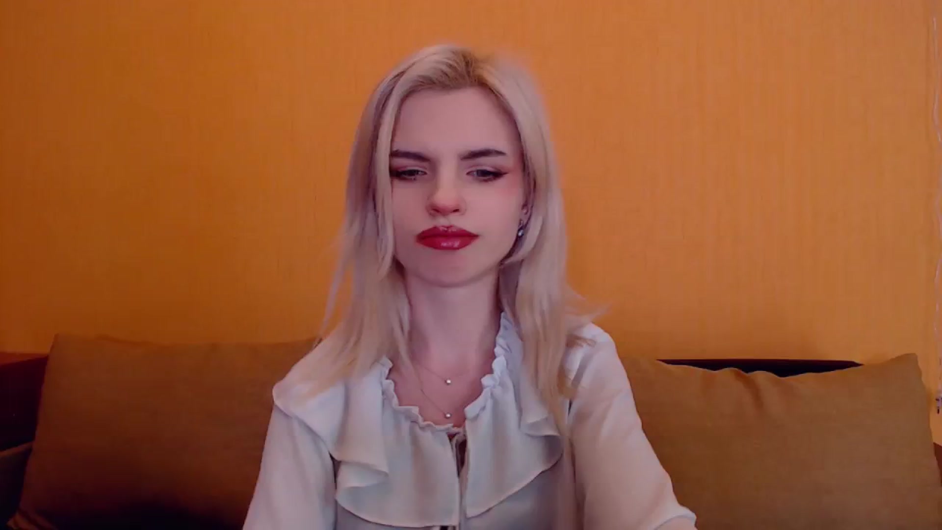 Gallery image thumbnail from Erineys's myfreecams stream on, 01/26/2024, 17:40 image 6 of 20