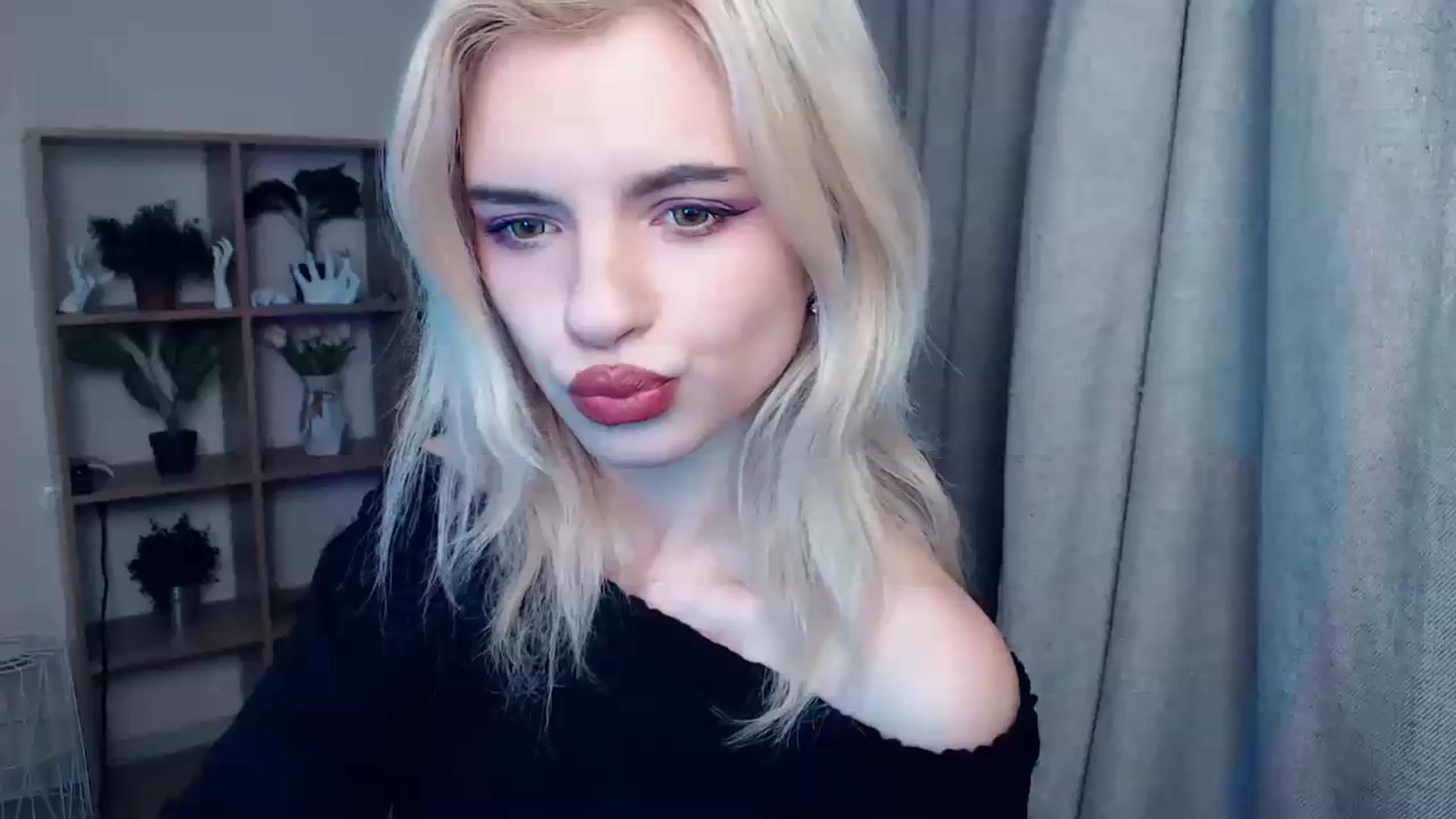 Gallery image thumbnail from Erineys's myfreecams stream on, 01/27/2024, 15:29 image 19 of 20