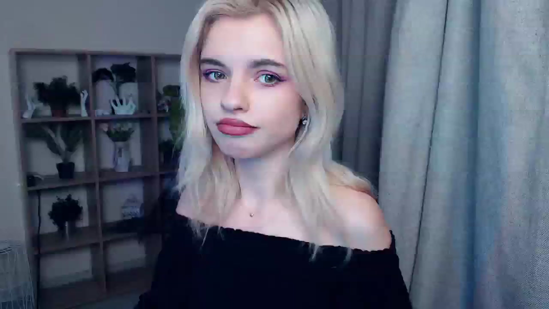 Gallery image thumbnail from Erineys's myfreecams stream on, 01/27/2024, 15:29 image 14 of 20