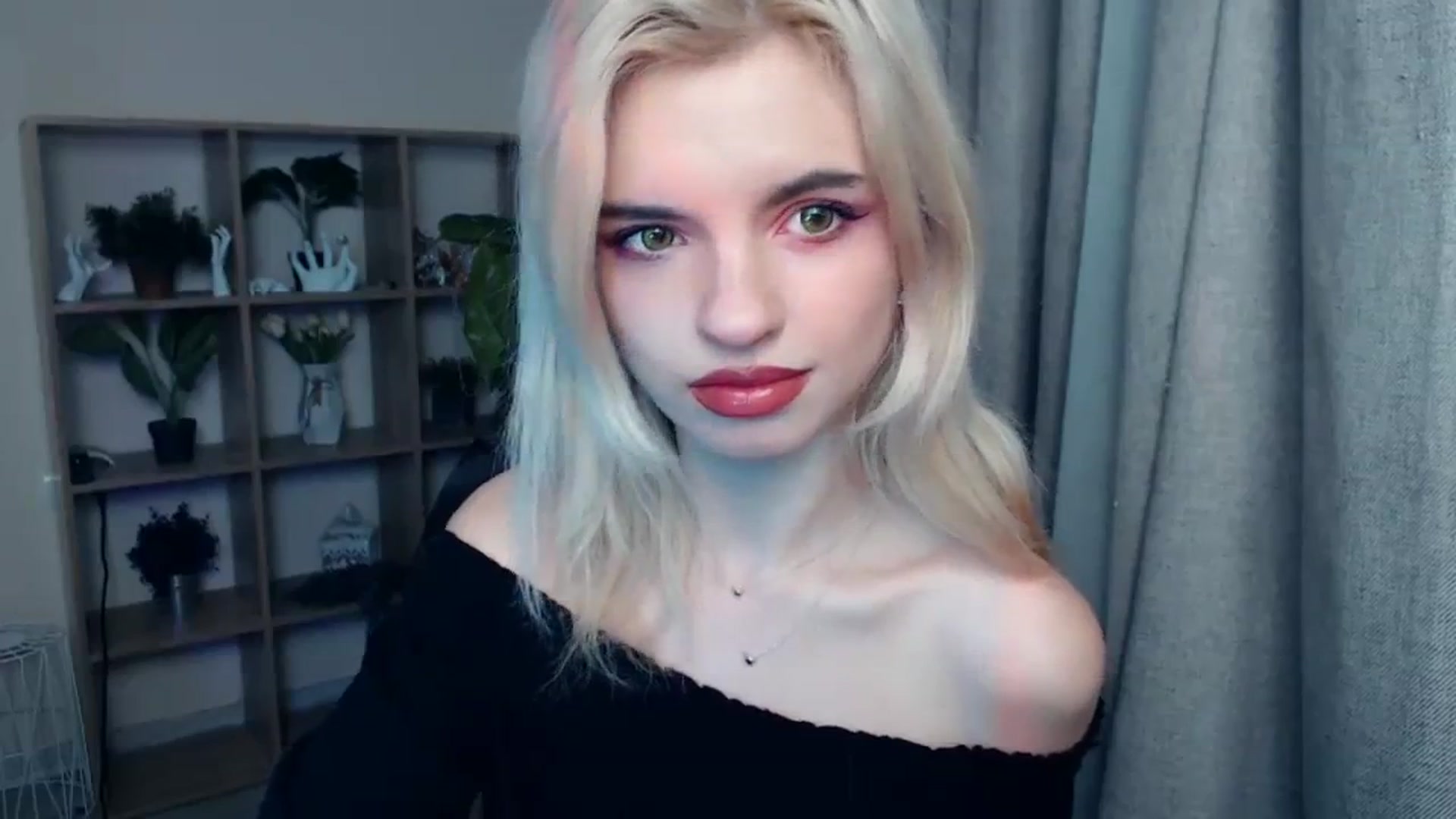 Gallery image thumbnail from Erineys's myfreecams stream on, 01/27/2024, 15:56 image 2 of 20