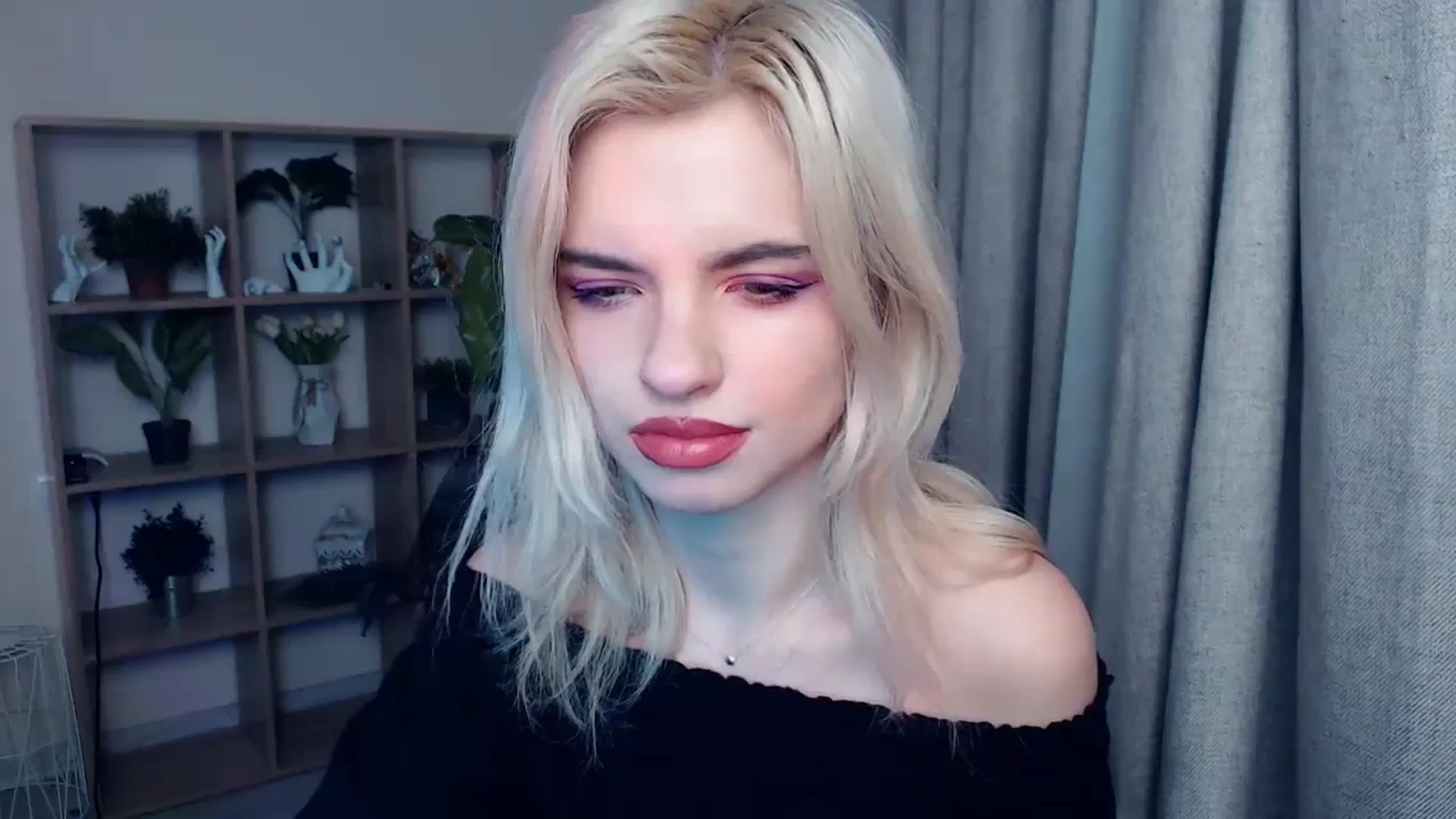Gallery image thumbnail from Erineys's myfreecams stream on, 01/27/2024, 16:38 image 4 of 20