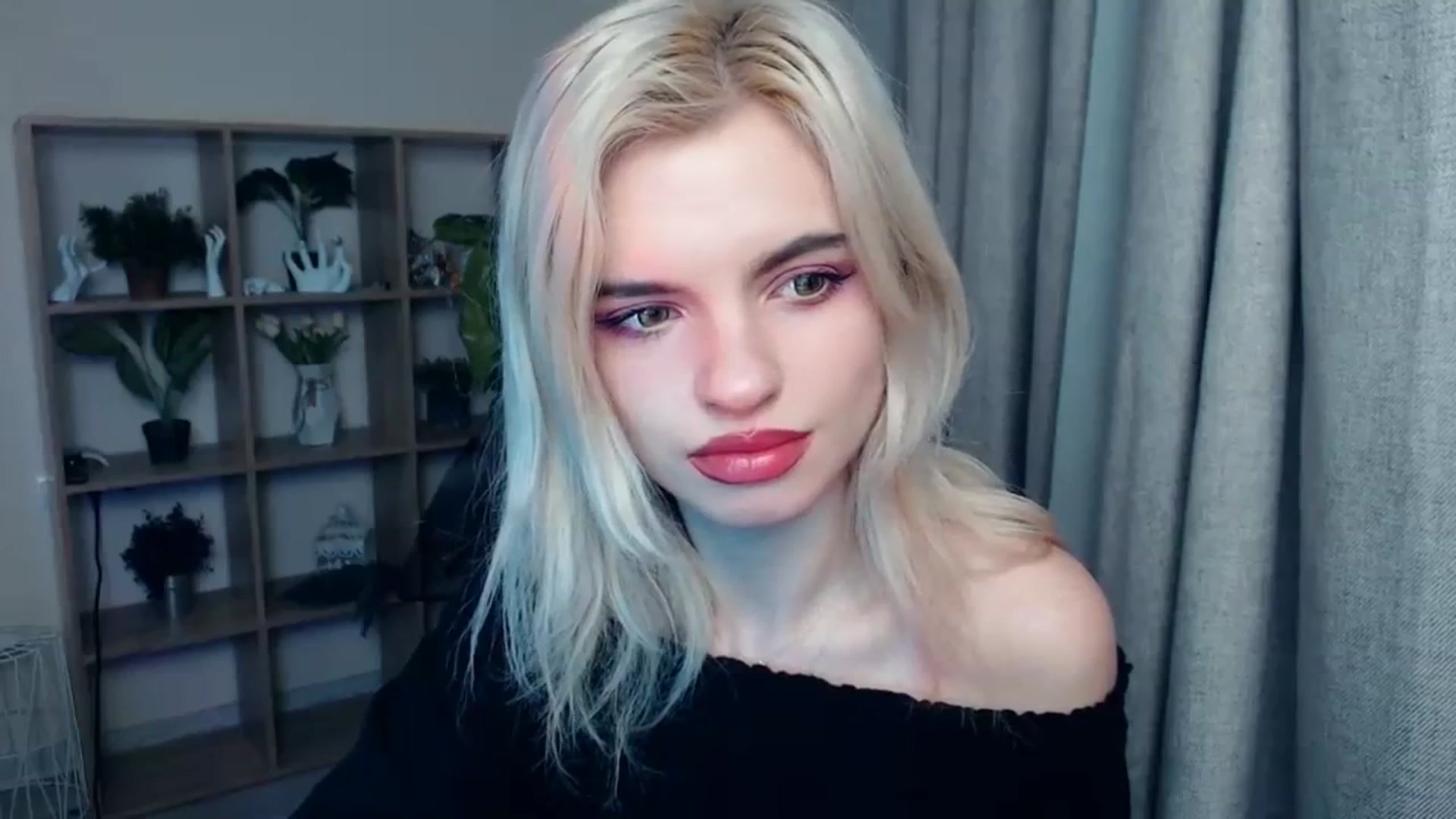 Gallery image thumbnail from Erineys's myfreecams stream on, 01/27/2024, 16:38 image 11 of 20
