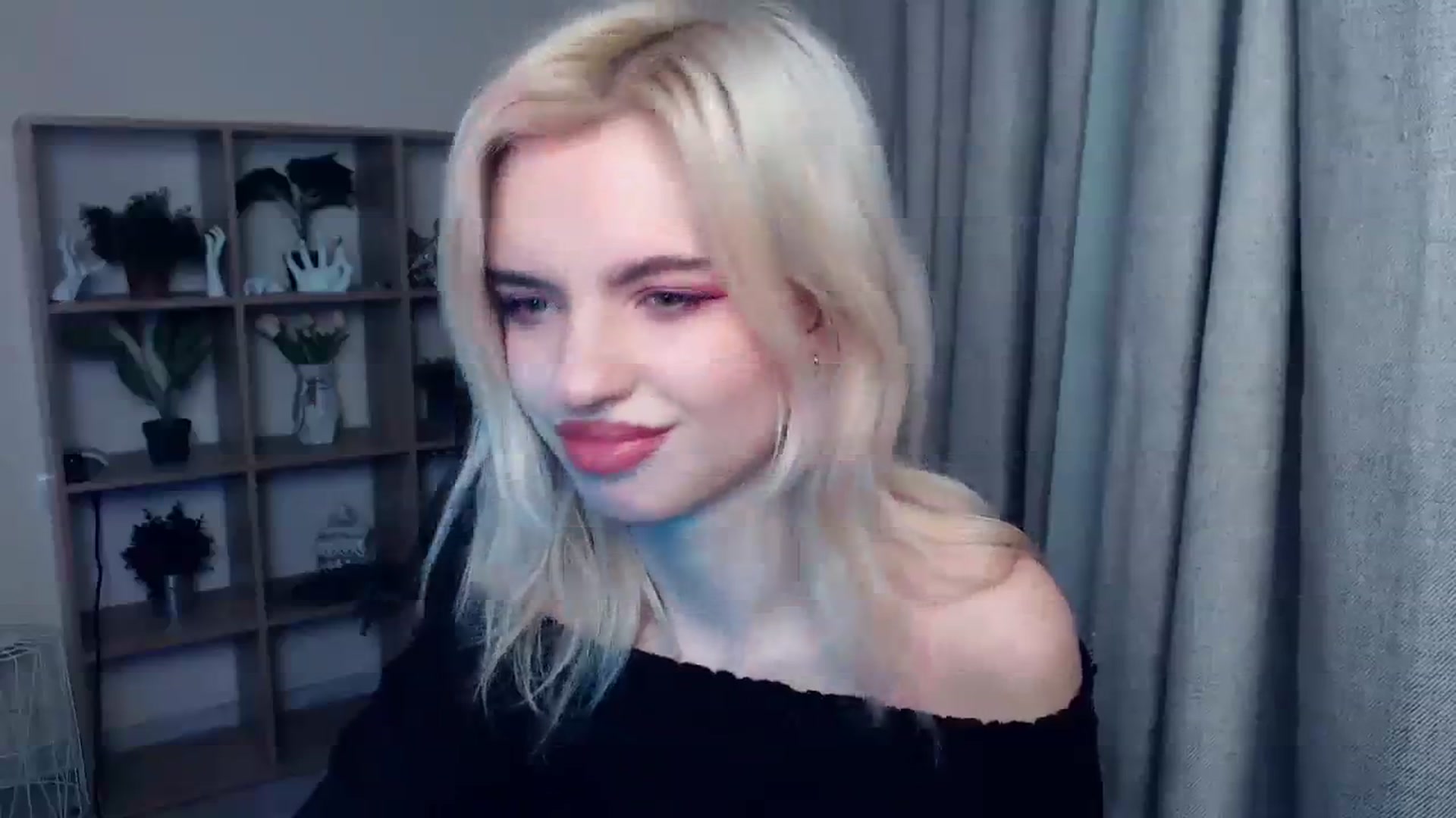 Gallery image thumbnail from Erineys's myfreecams stream on, 01/27/2024, 16:38 image 14 of 20