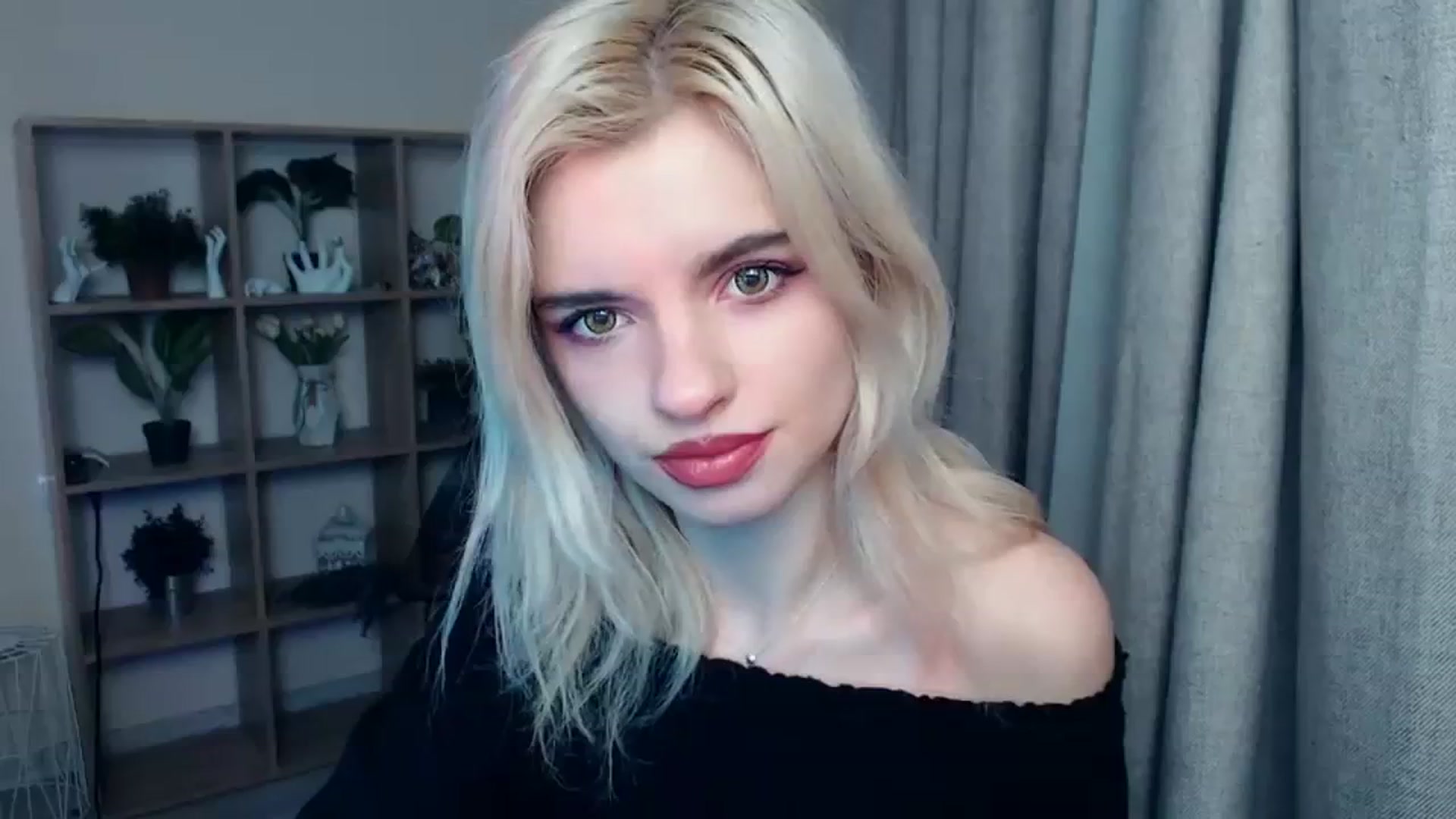 Gallery image thumbnail from Erineys's myfreecams stream on, 01/27/2024, 16:38 image 7 of 20