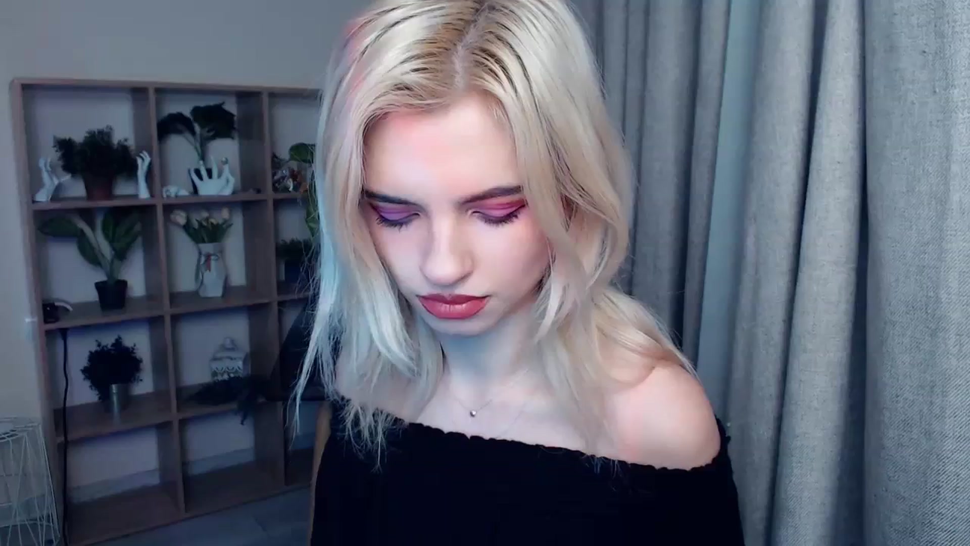Gallery image thumbnail from Erineys's myfreecams stream on, 01/27/2024, 16:38 image 1 of 20