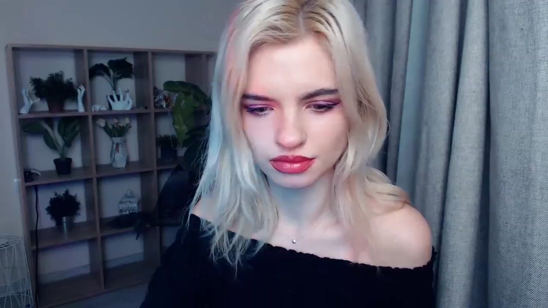 Gallery image thumbnail from Erineys's myfreecams stream on, 01/27/2024, 16:38 image 3 of 20