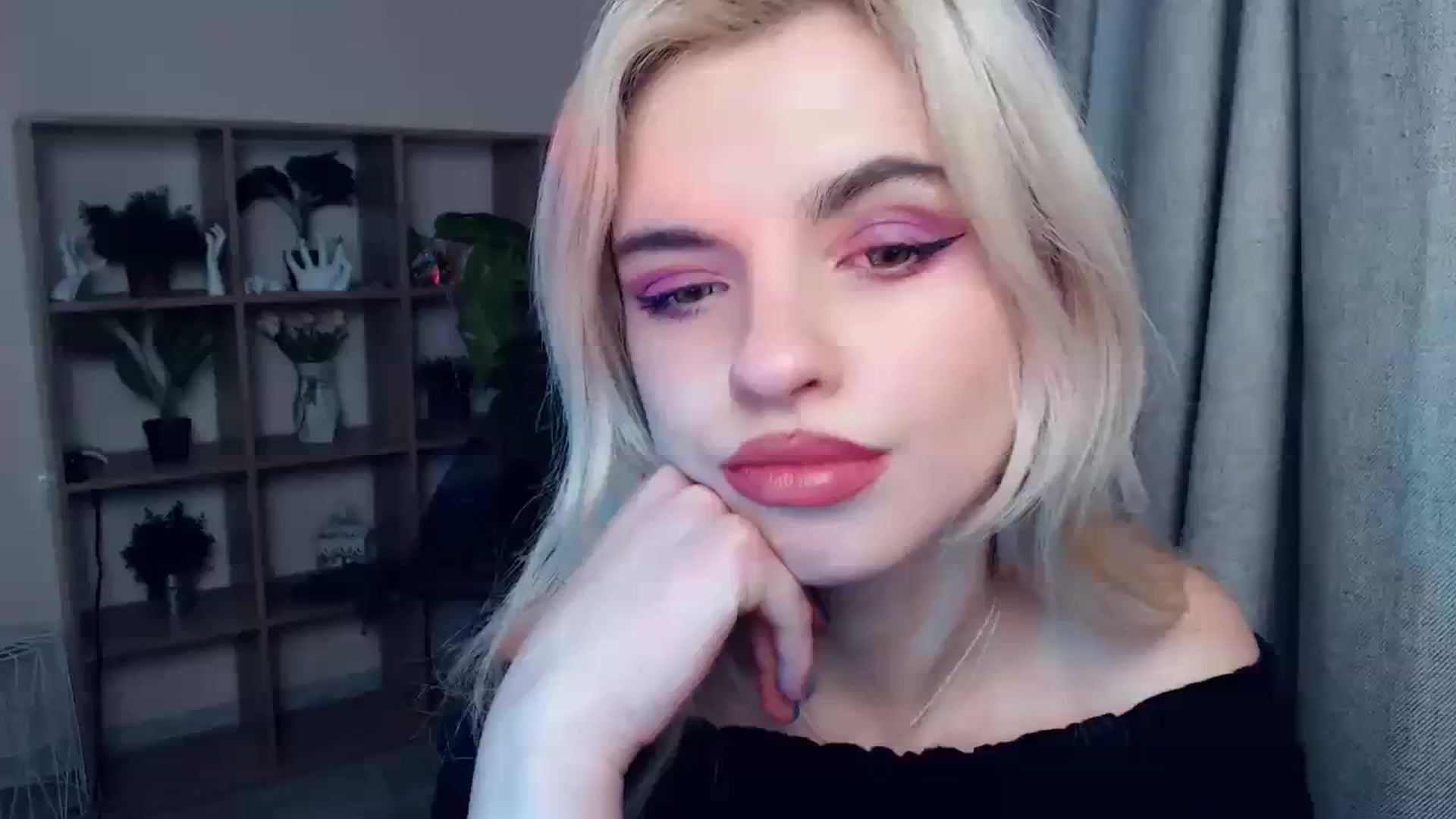 Gallery image thumbnail from Erineys's myfreecams stream on, 01/27/2024, 16:38 image 19 of 20