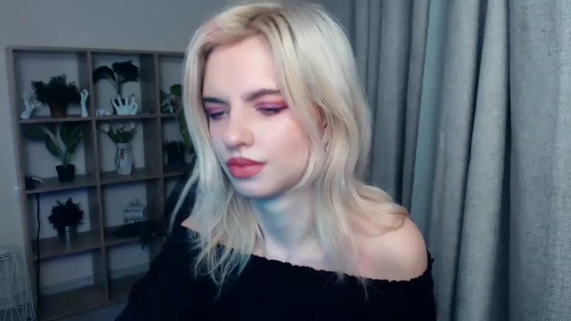 Gallery image thumbnail from Erineys's myfreecams stream on, 01/27/2024, 16:38 image 9 of 20